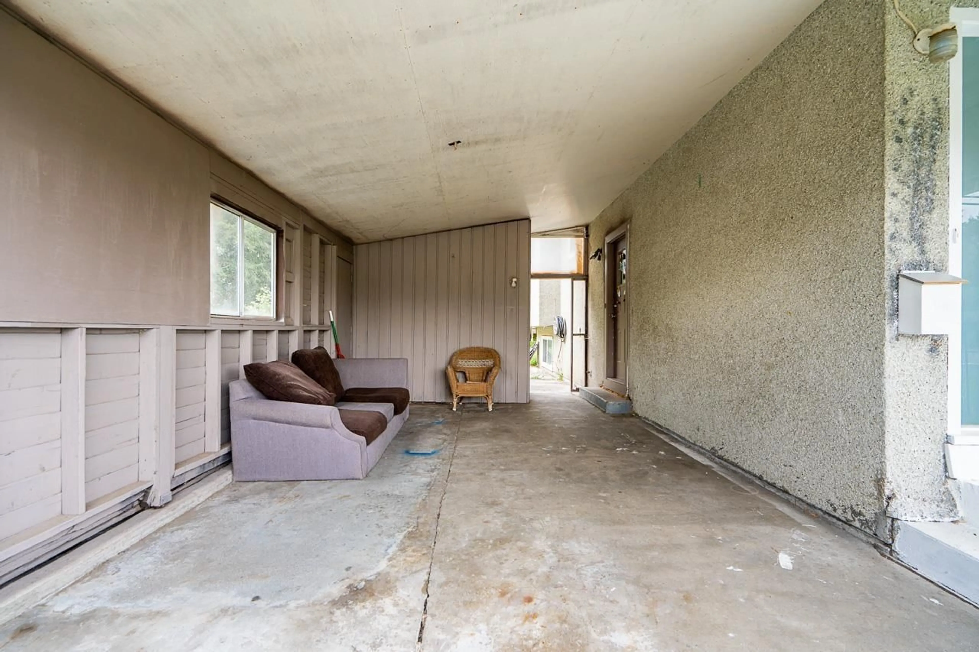 A pic of a room, cement floor for 45465 CRESCENT DRIVE, Chilliwack British Columbia V2P1G5