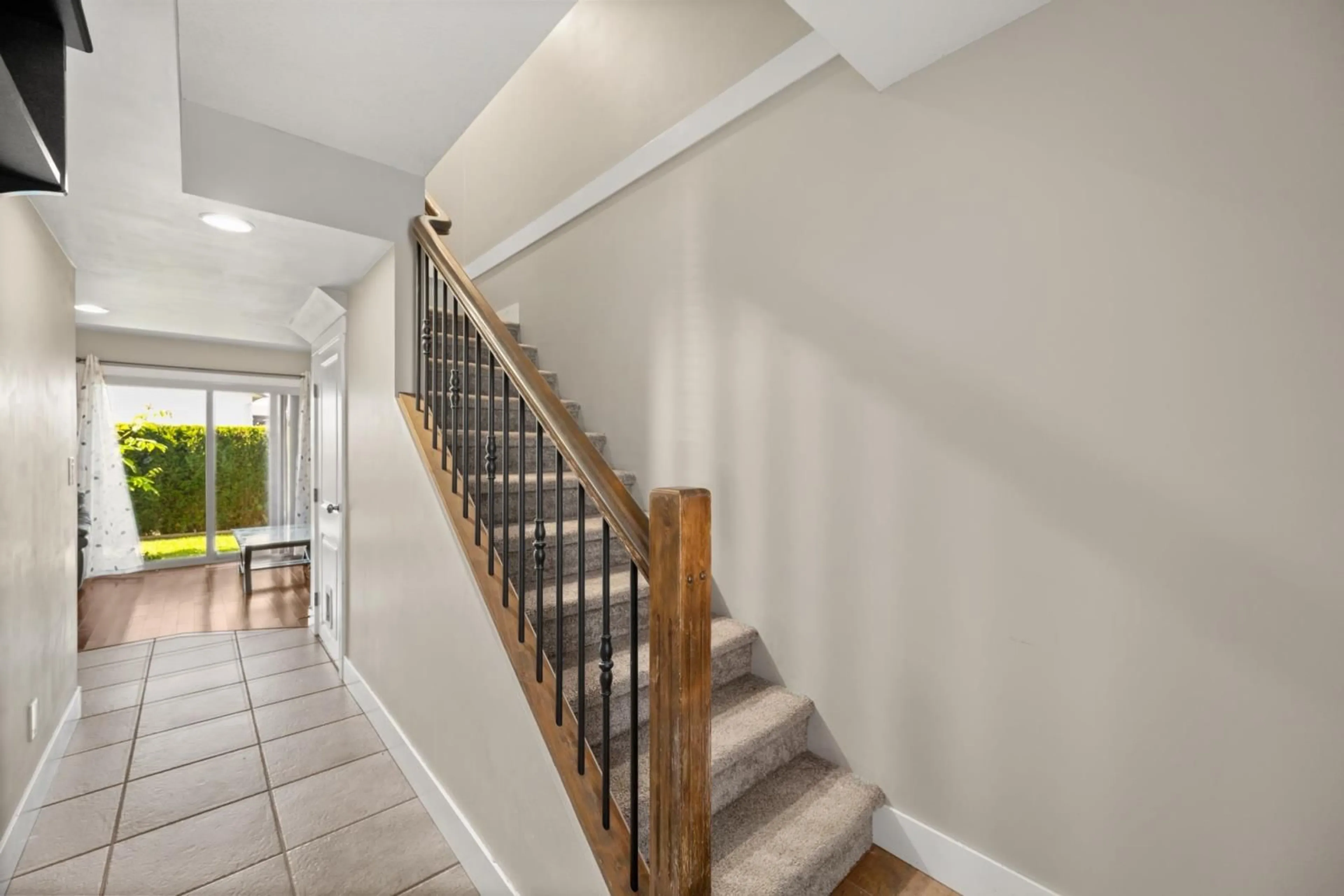 Stairs for 7 45624 STOREY AVENUE, Chilliwack British Columbia V2R0H7