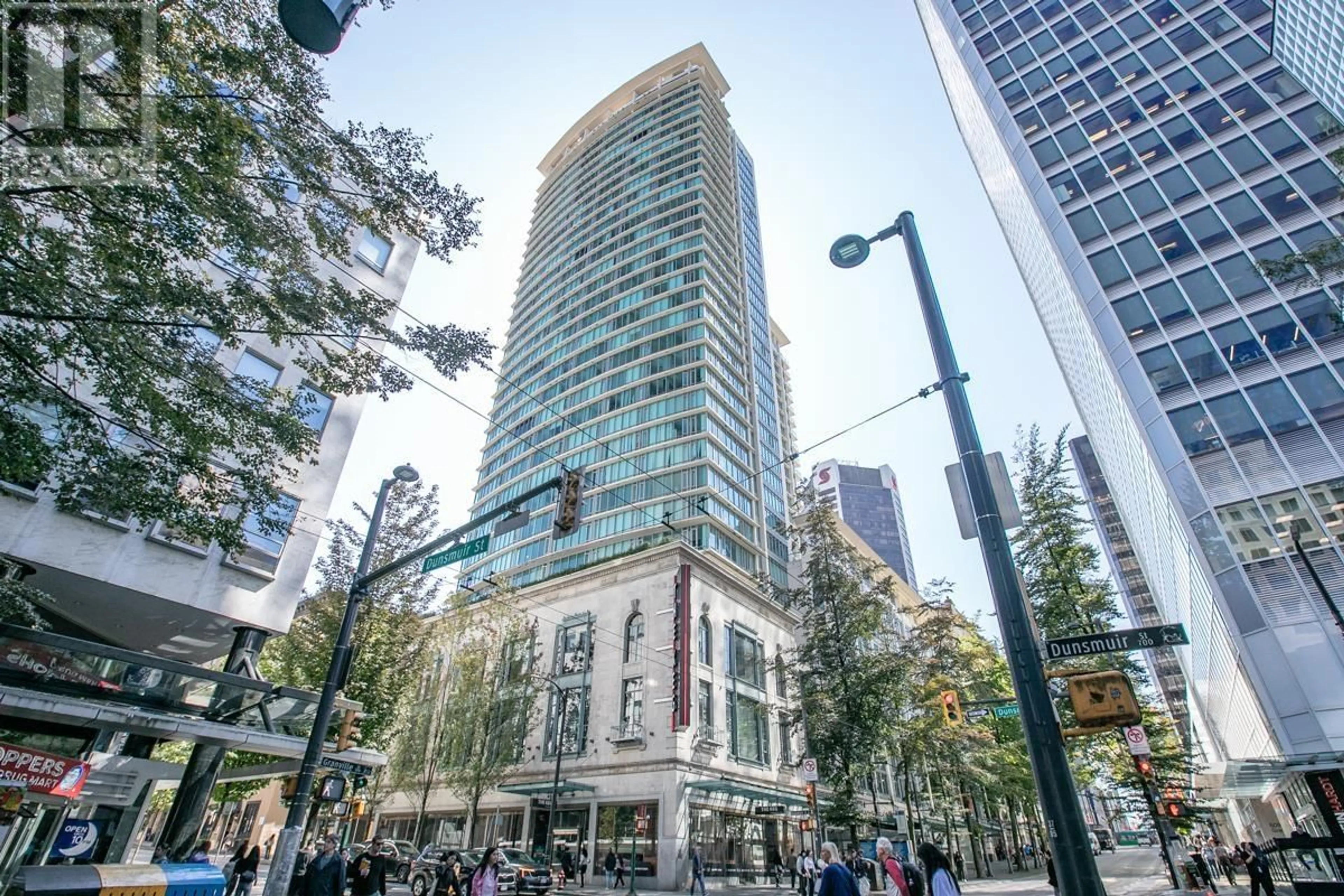 A pic from exterior of the house or condo, the front or back of building for 618 610 GRANVILLE STREET, Vancouver British Columbia V6C3T3