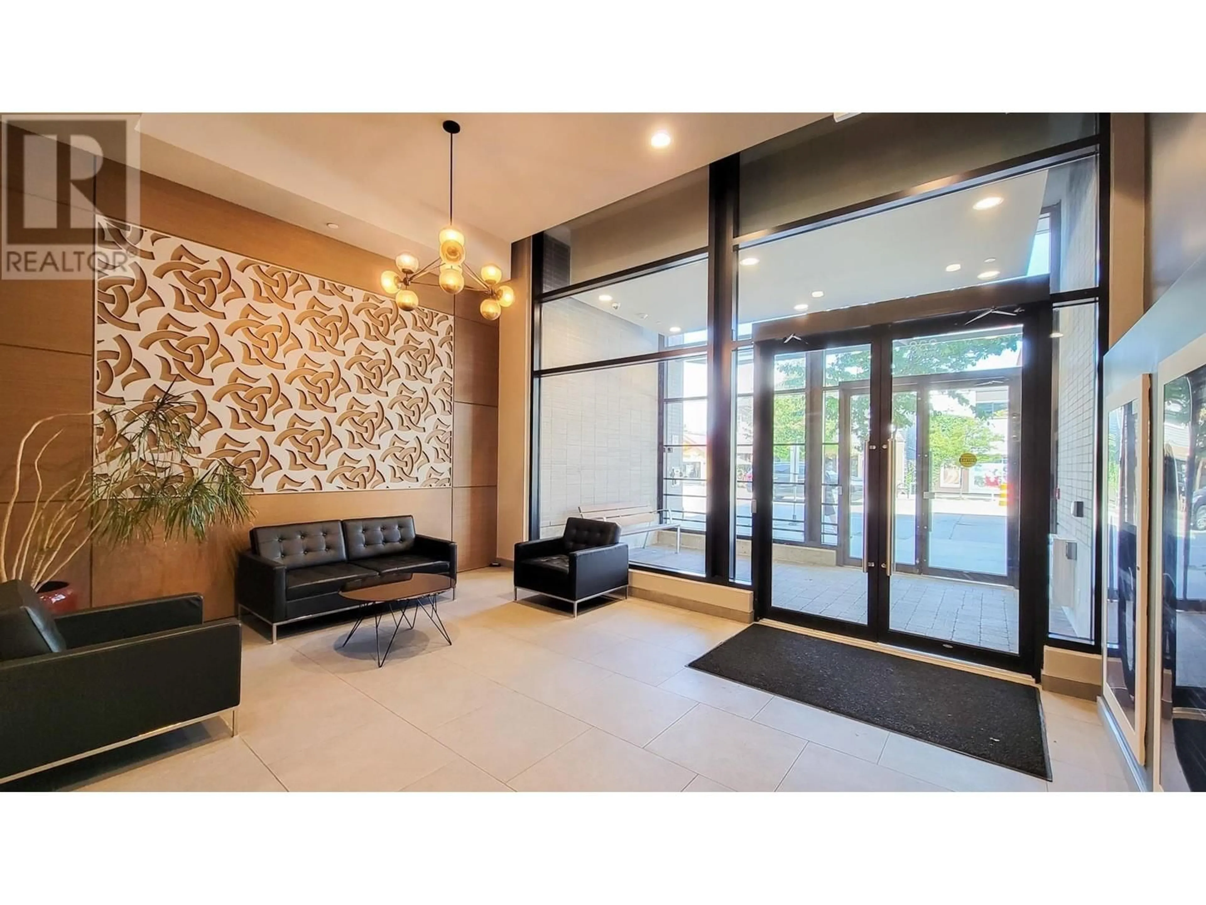 Indoor lobby, ceramic floors for 802 238 W BROADWAY, Vancouver British Columbia V5Y0L2