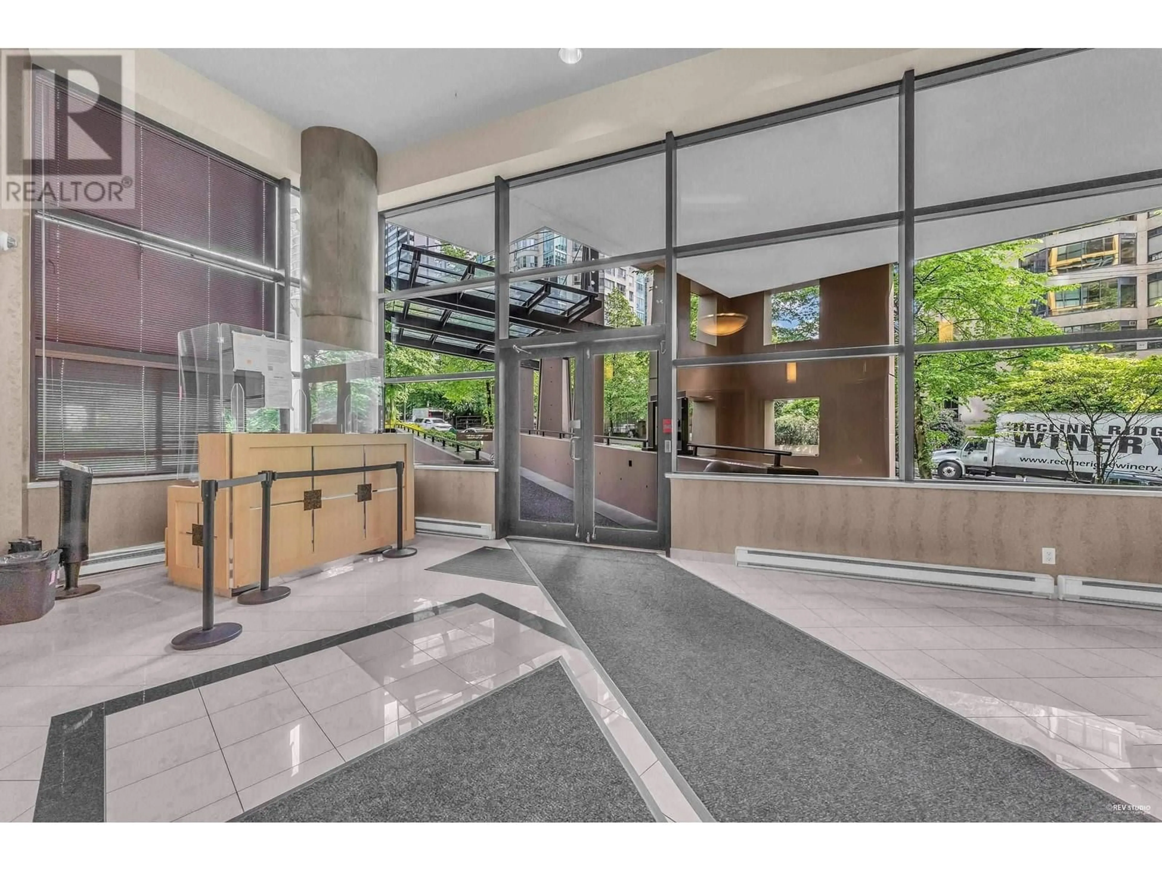 Indoor lobby, cement floor for 1005 1367 ALBERNI STREET, Vancouver British Columbia V6E4R9