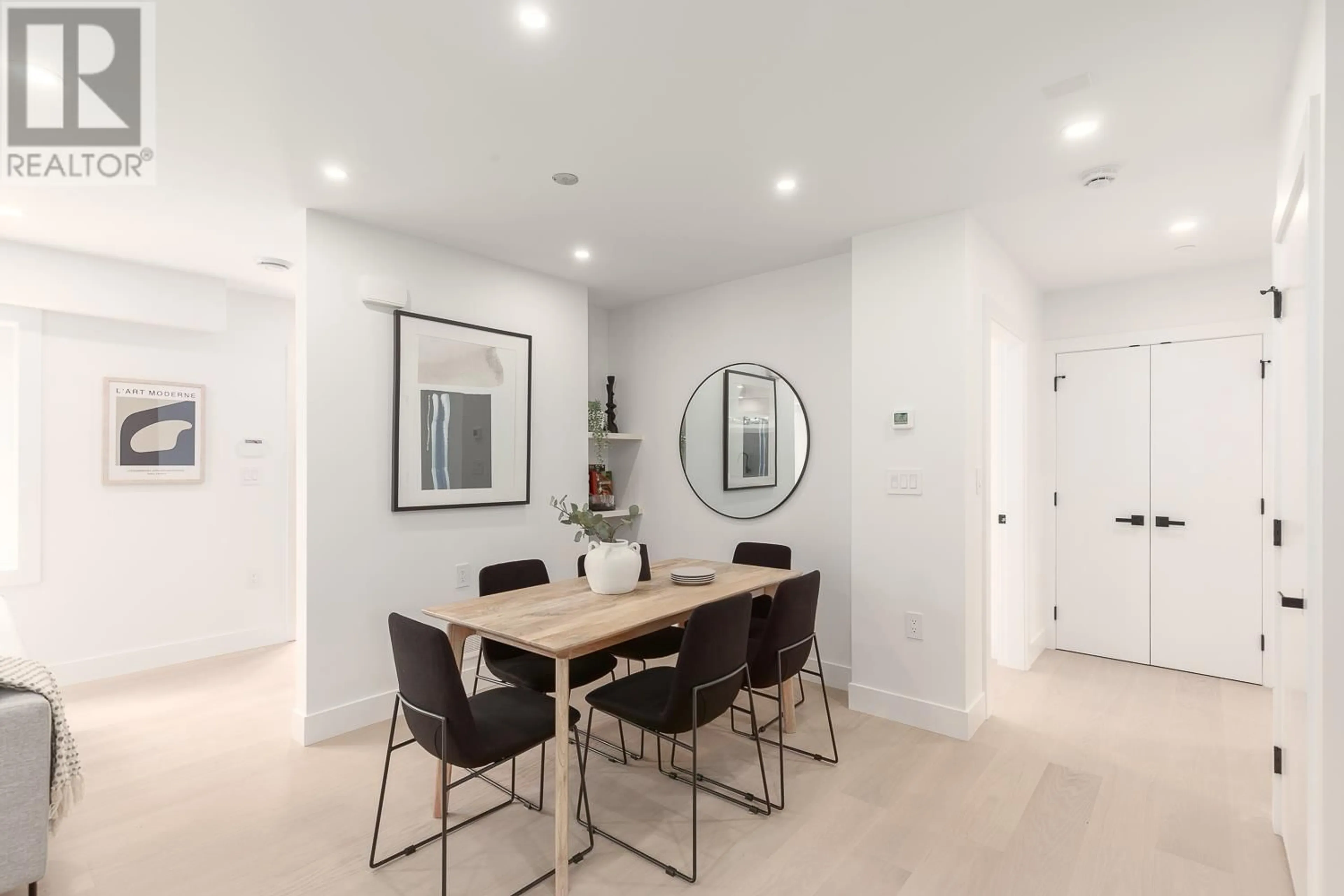 Dining room, wood floors for 1557 E 21ST AVENUE, Vancouver British Columbia V5N2N3