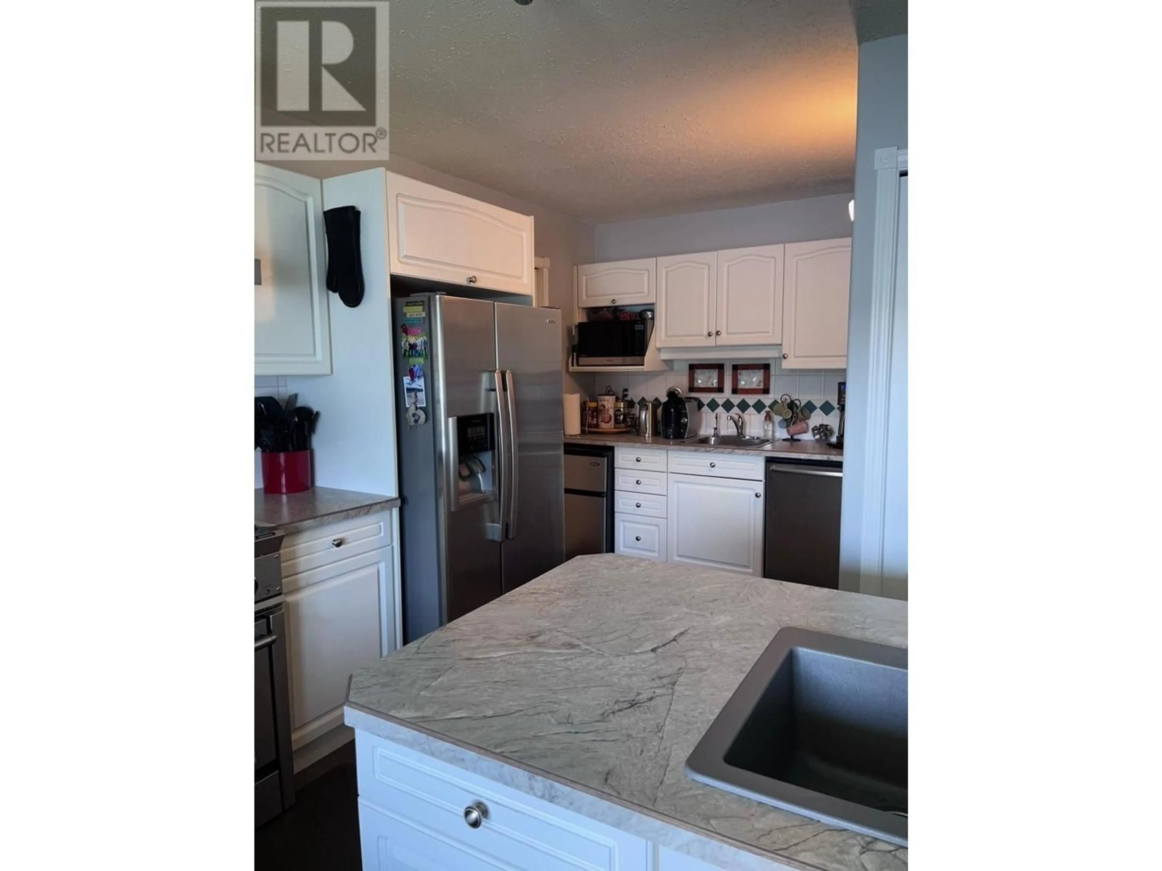 Open concept kitchen, unknown for 1397 BORLAND ROAD, Williams Lake British Columbia V2G5K5