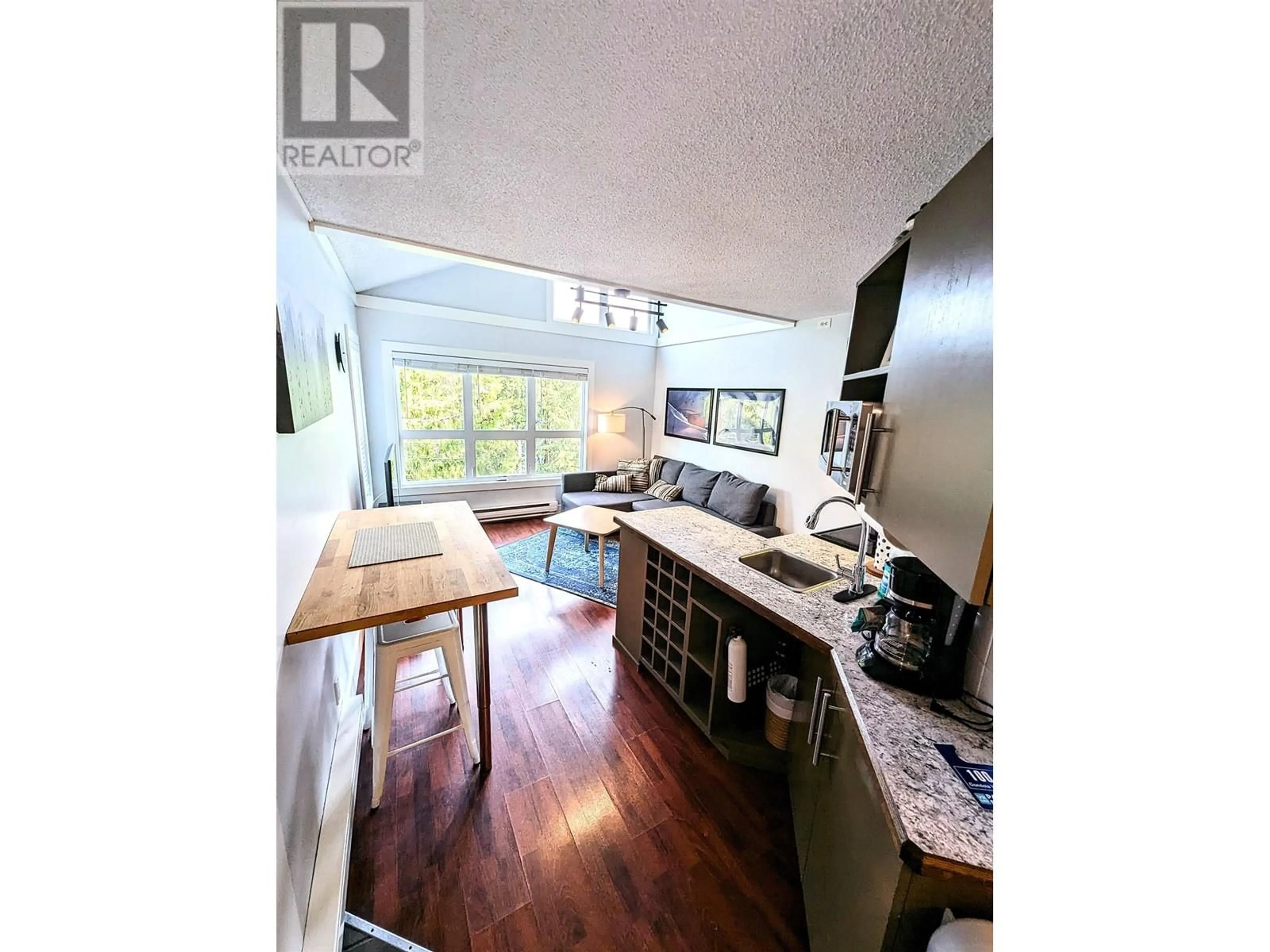 Open concept kitchen for 2 2150 SARAJEVO DRIVE, Whistler British Columbia V8E0B5