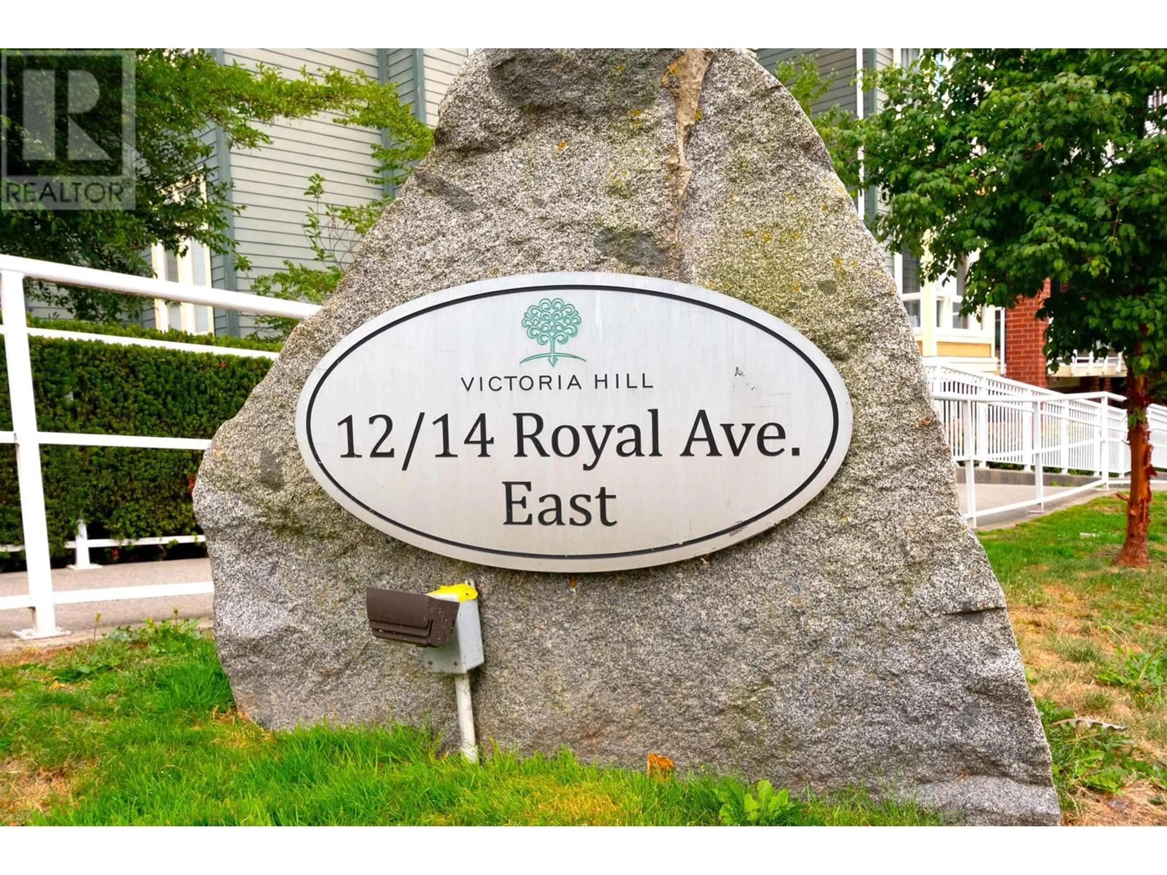 A pic from exterior of the house or condo, the street view for 502 14 E ROYAL AVENUE, New Westminster British Columbia V3L5W5