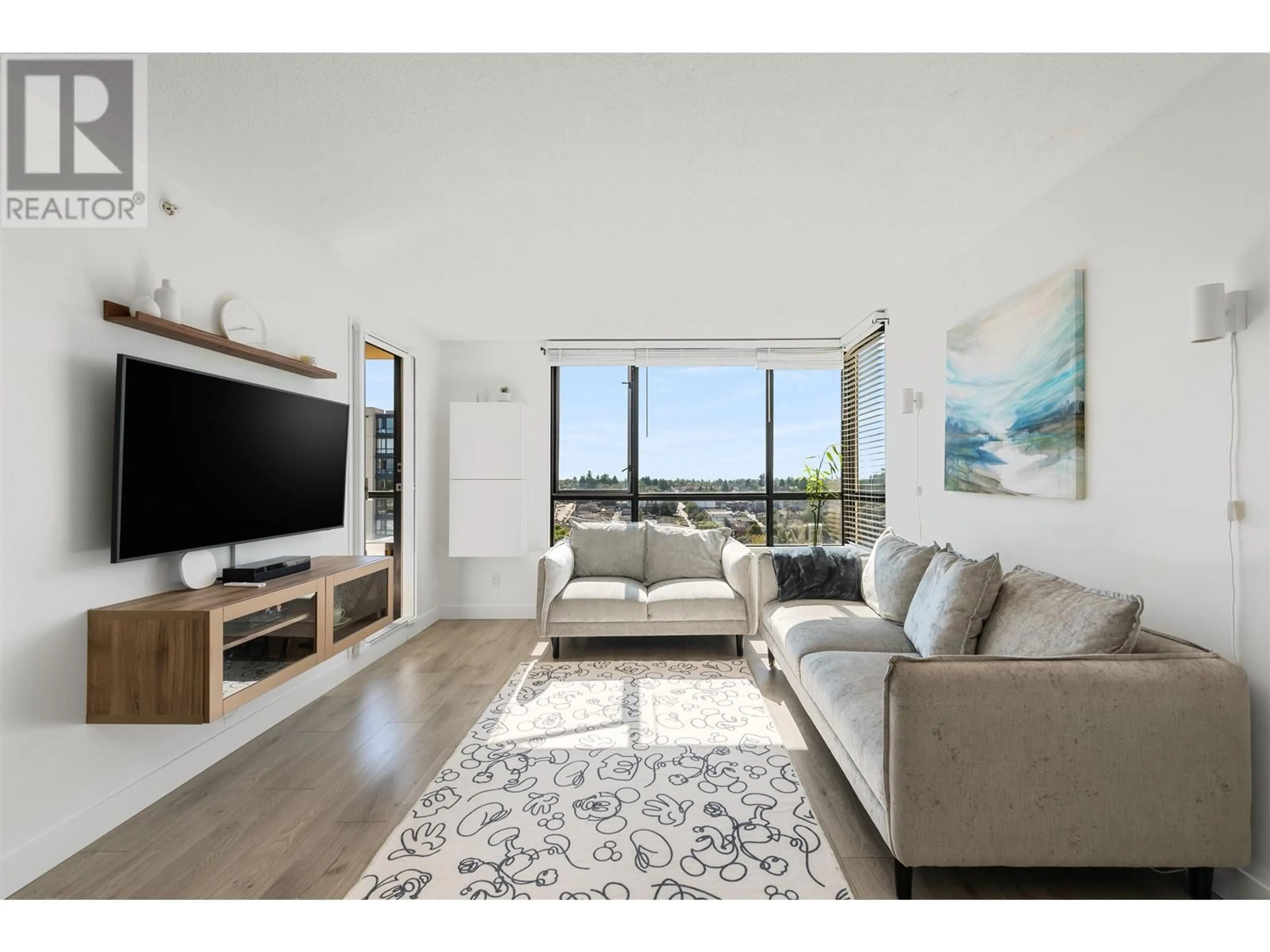 Living room, wood floors for 1605 5288 MELBOURNE STREET, Vancouver British Columbia V5R6E6