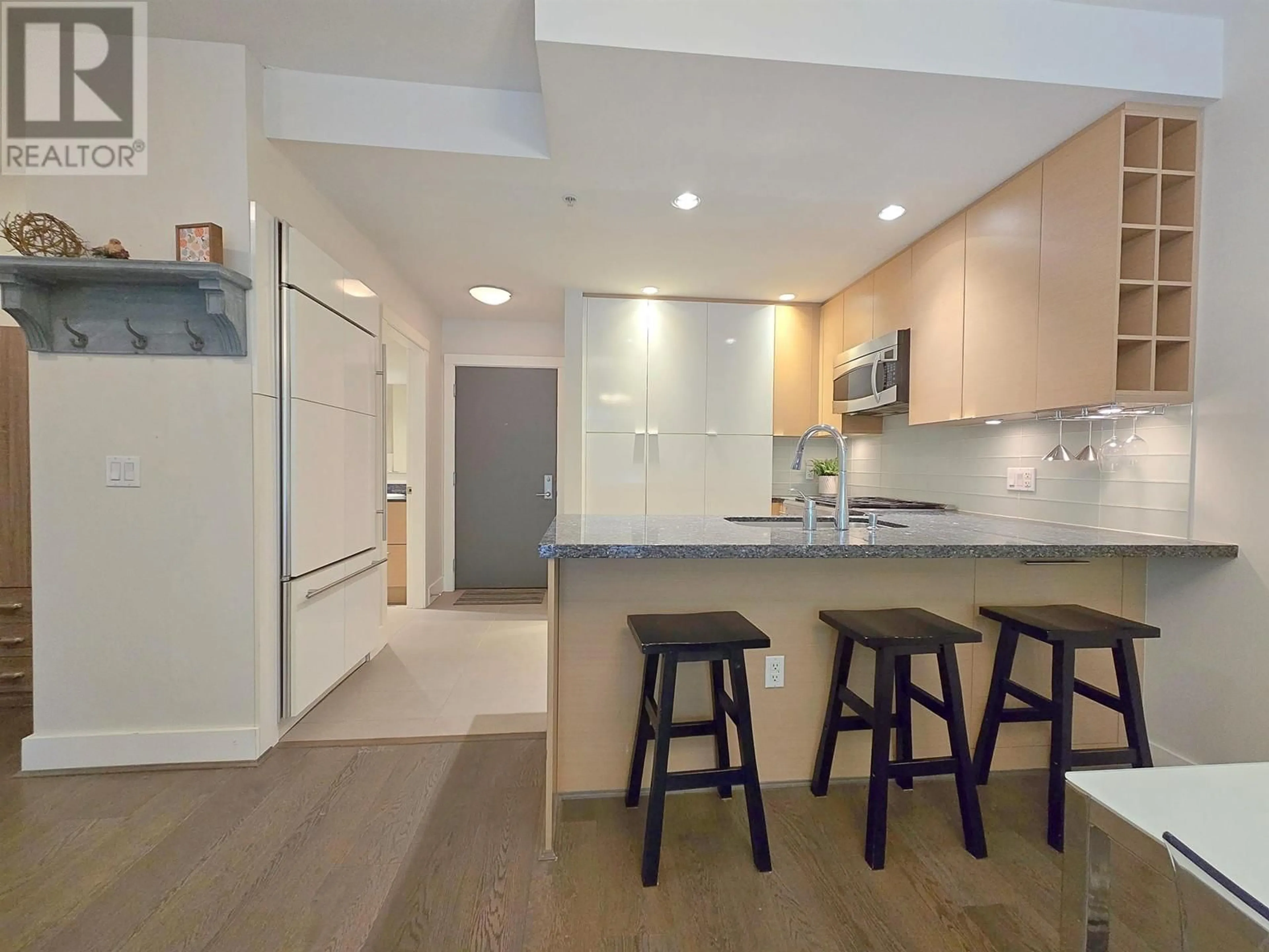 Open concept kitchen for 123 5928 BIRNEY AVENUE, Vancouver British Columbia V6S0B5