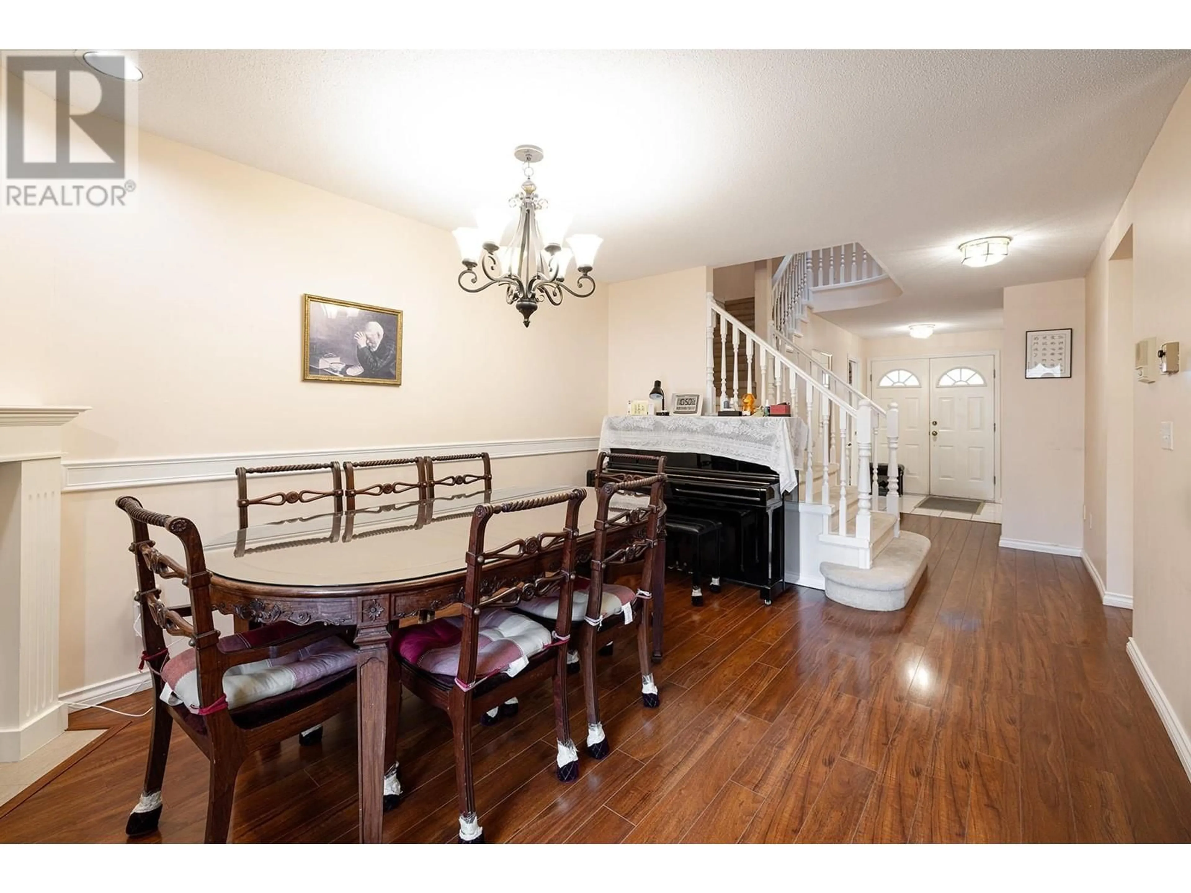 Dining room, wood floors, cottage for 34 8120 GENERAL CURRIE ROAD, Richmond British Columbia V6Y1M1