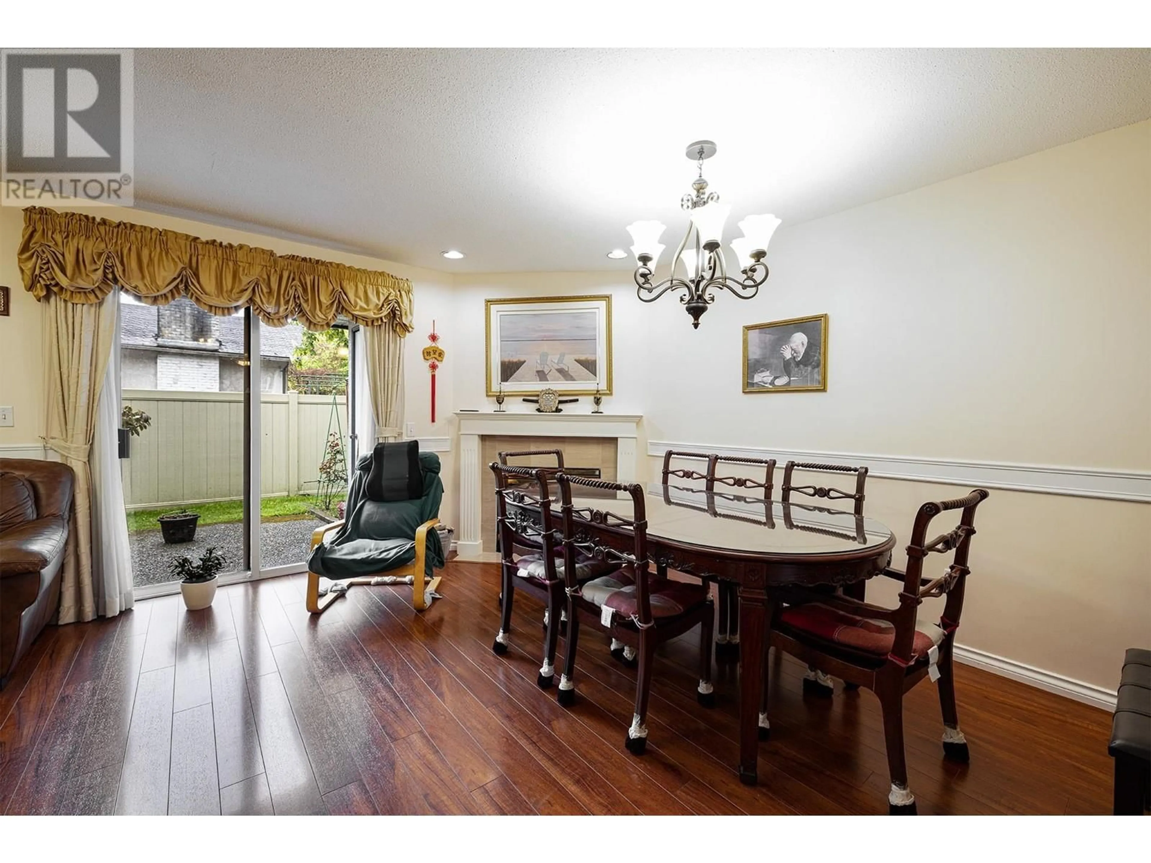 Dining room, wood floors, cottage for 34 8120 GENERAL CURRIE ROAD, Richmond British Columbia V6Y1M1