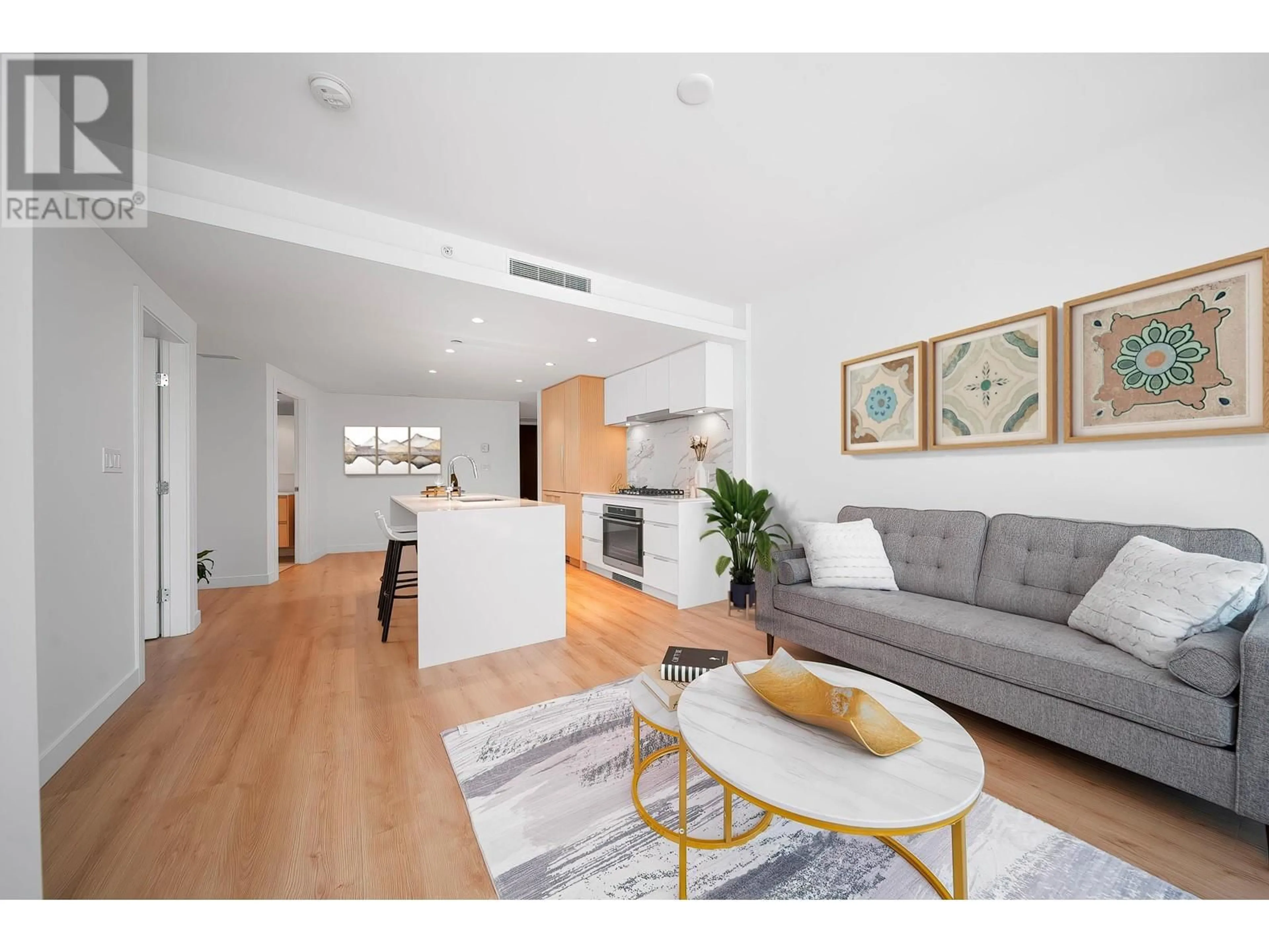 Living room, wood floors for 511 1500 FERN STREET, Vancouver British Columbia V7J0E6