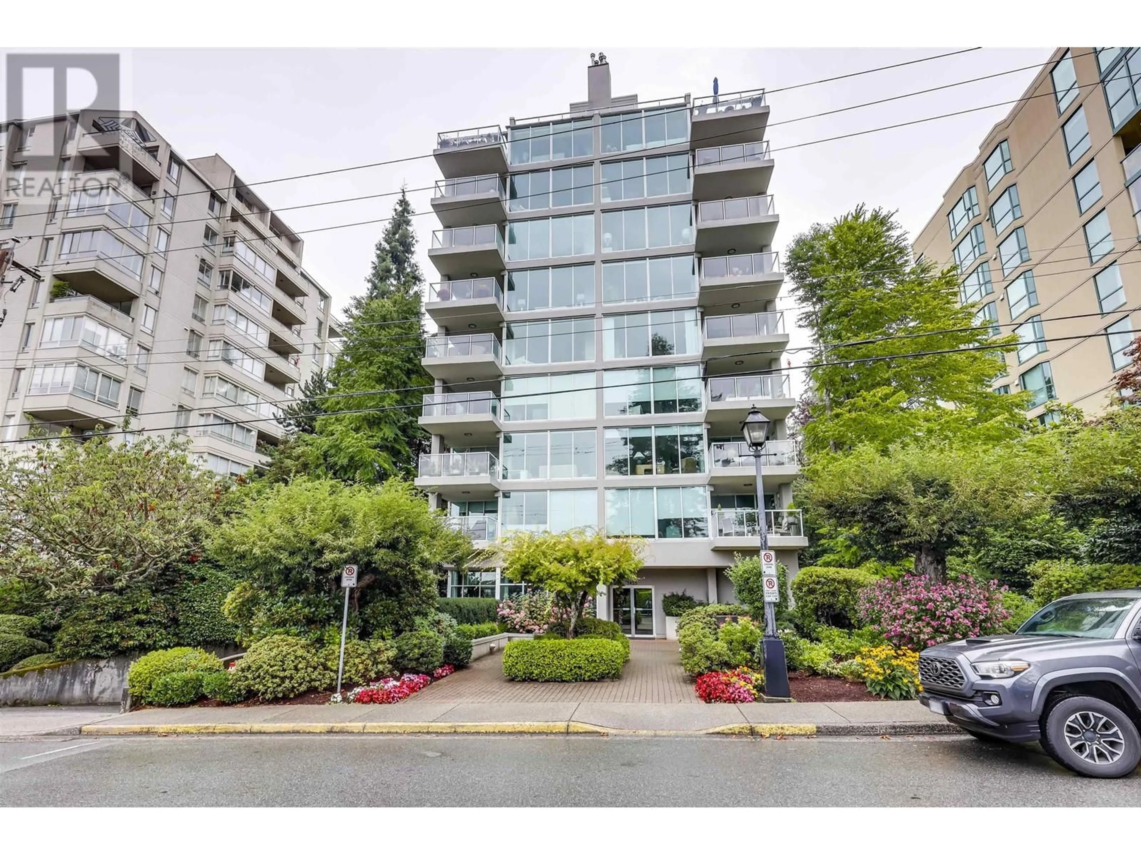 A pic from exterior of the house or condo, the street view for 501 1455 DUCHESS AVENUE, West Vancouver British Columbia V7T1H7