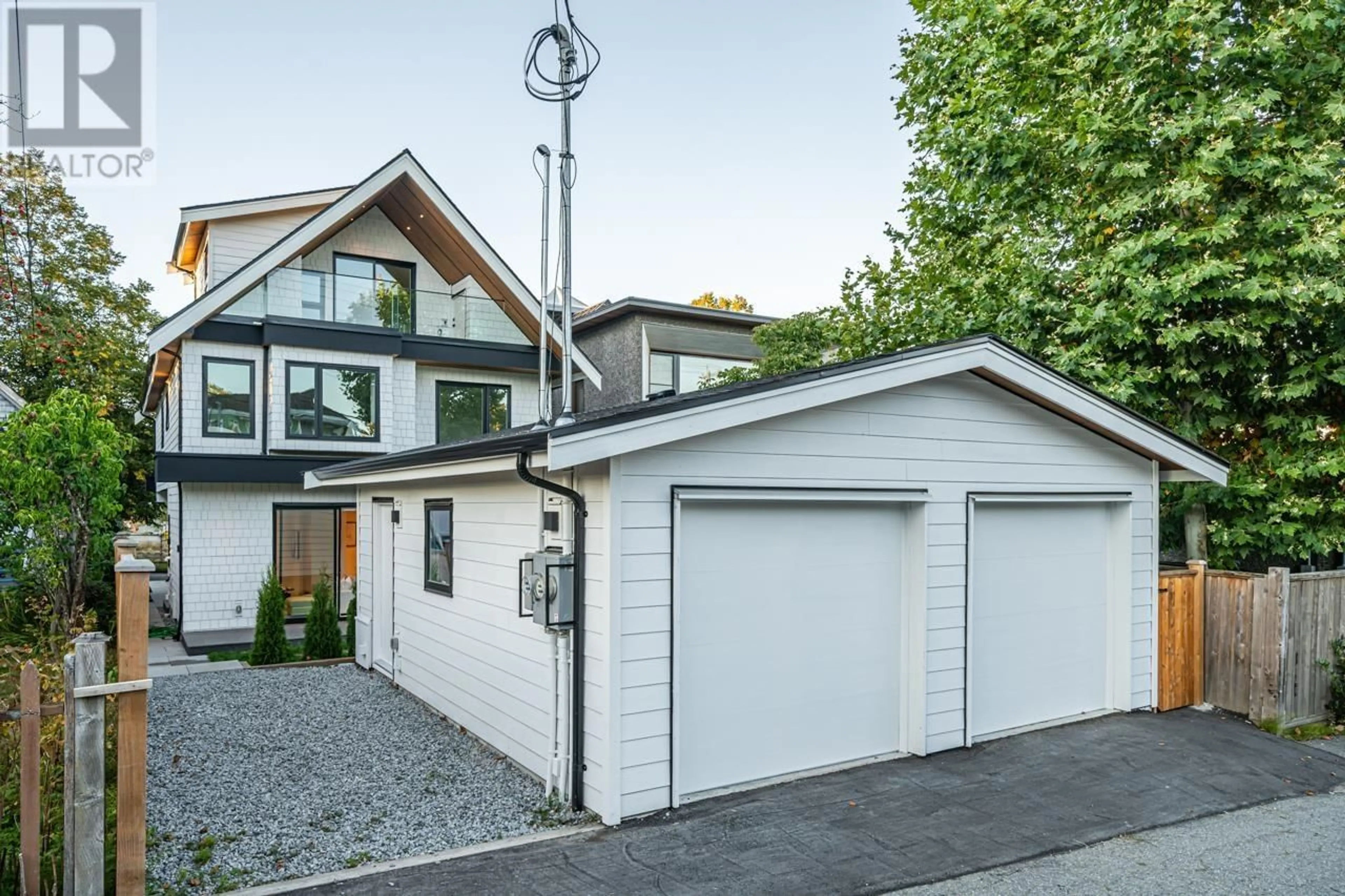 Frontside or backside of a home, cottage for 32 E 37TH AVENUE, Vancouver British Columbia V5W1E2