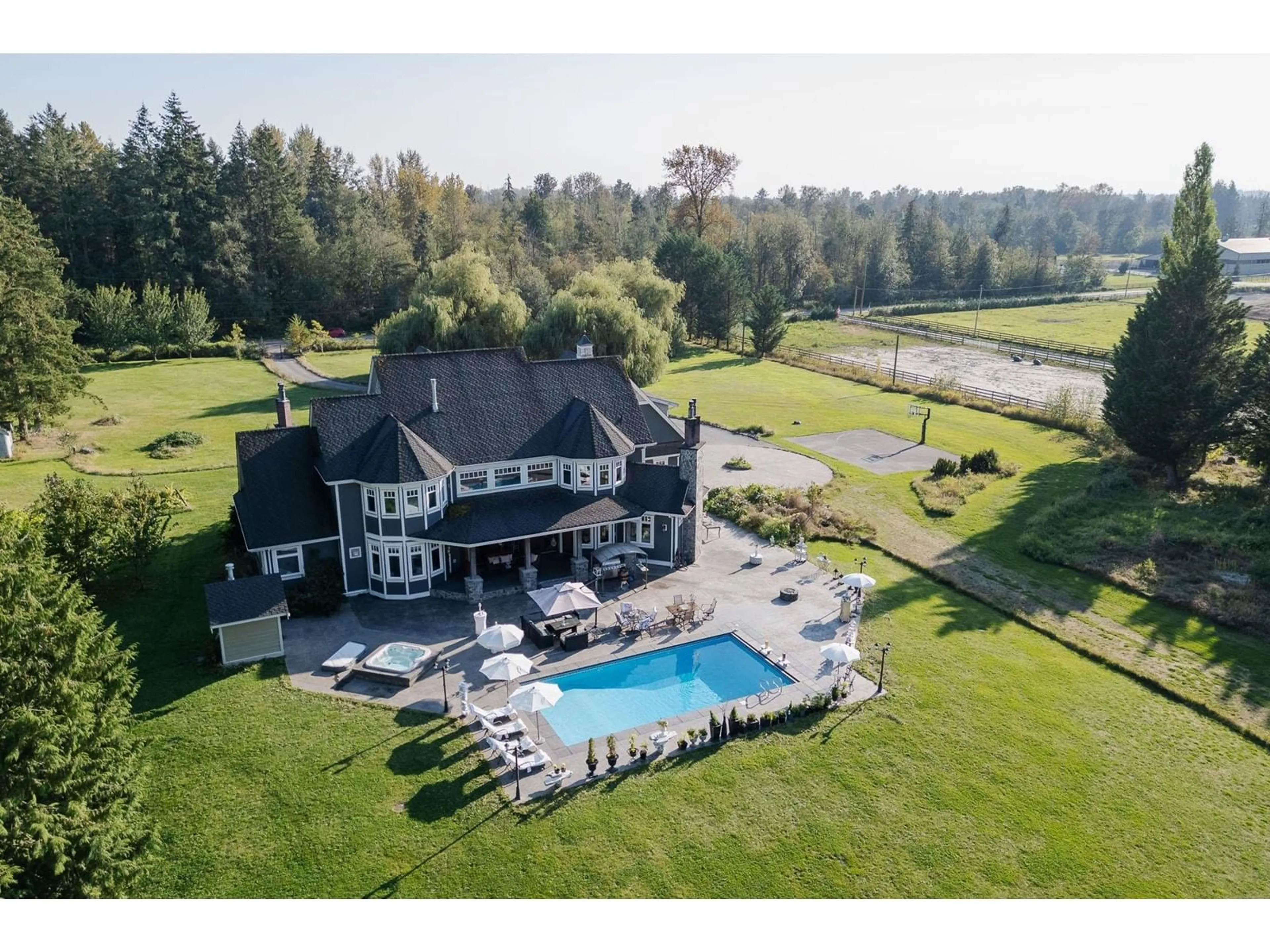 Home with vinyl exterior material, unknown for 23939 8, Langley British Columbia V2Z2X8