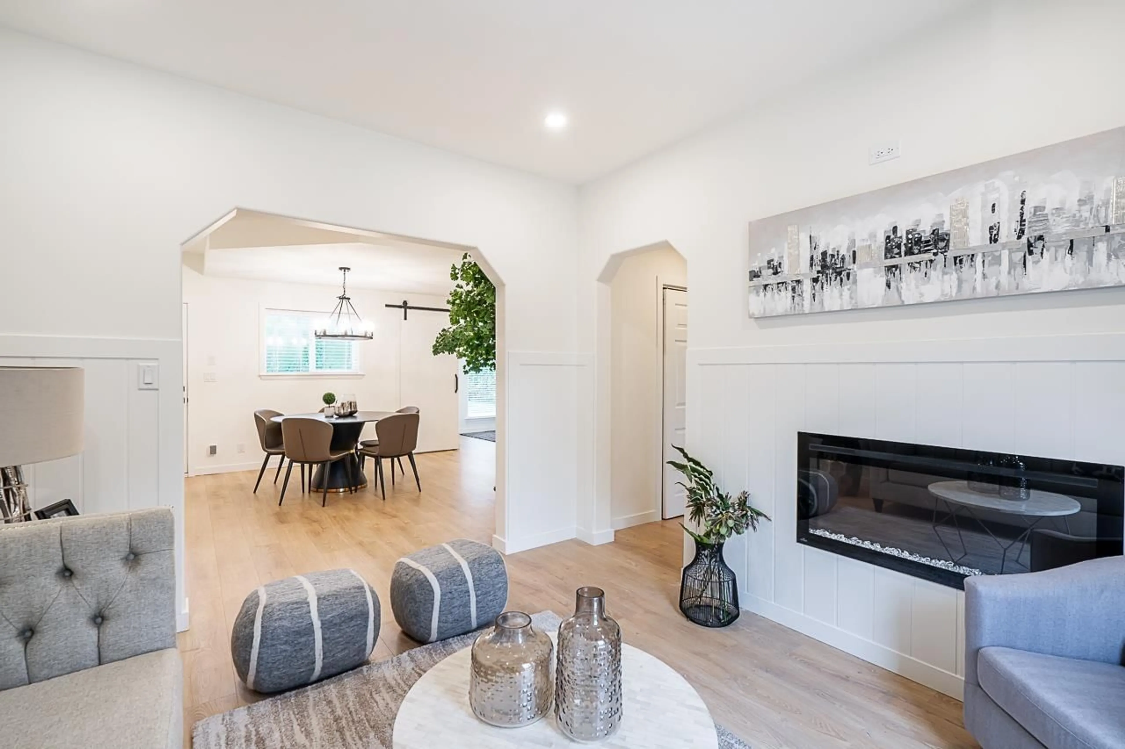 Living room, wood floors for 9709 HILLIER STREET, Chilliwack British Columbia V2P4K2