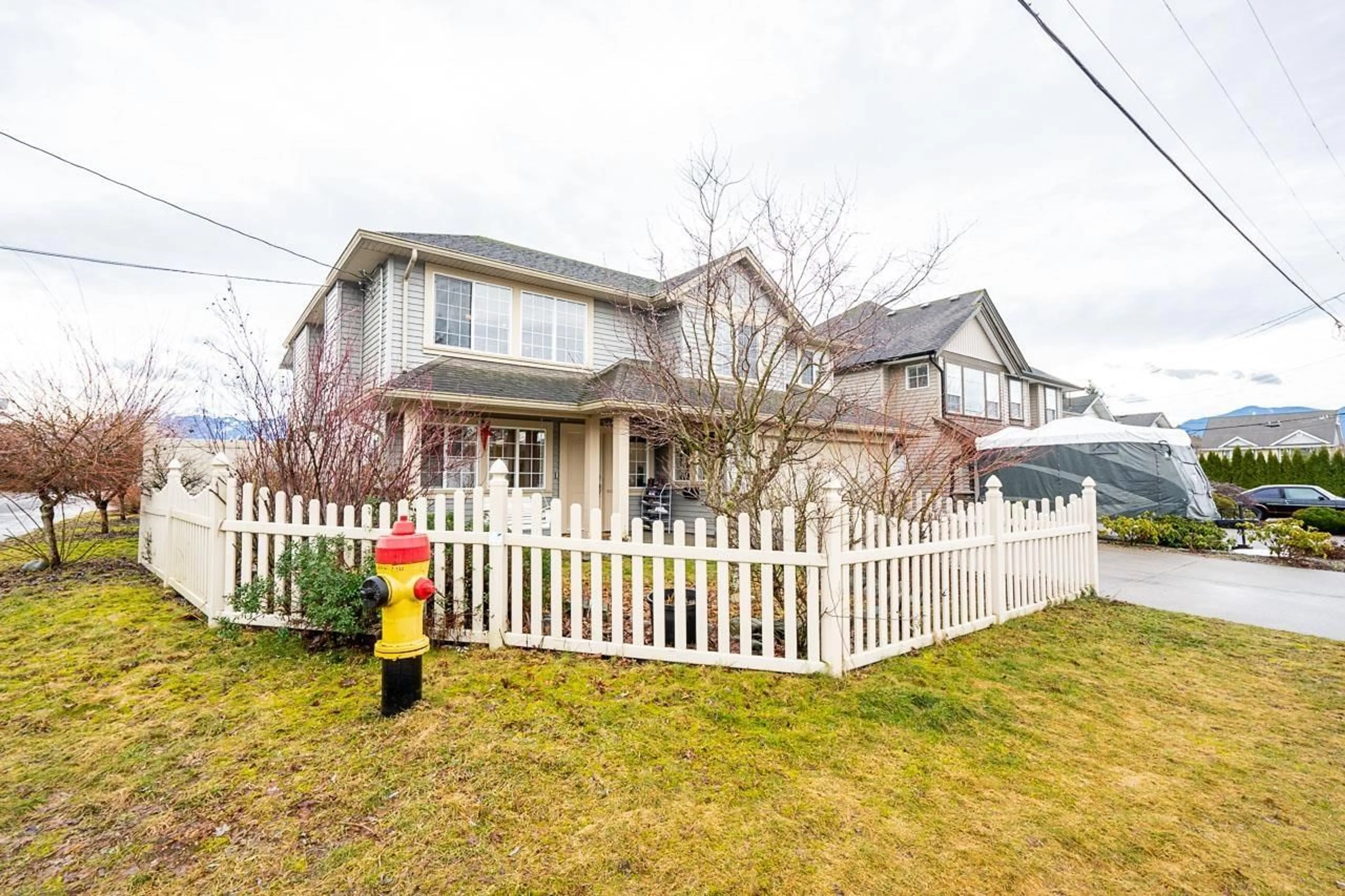 Fenced yard for 9598 NORTHVIEW STREET, Chilliwack British Columbia V2P6Y1