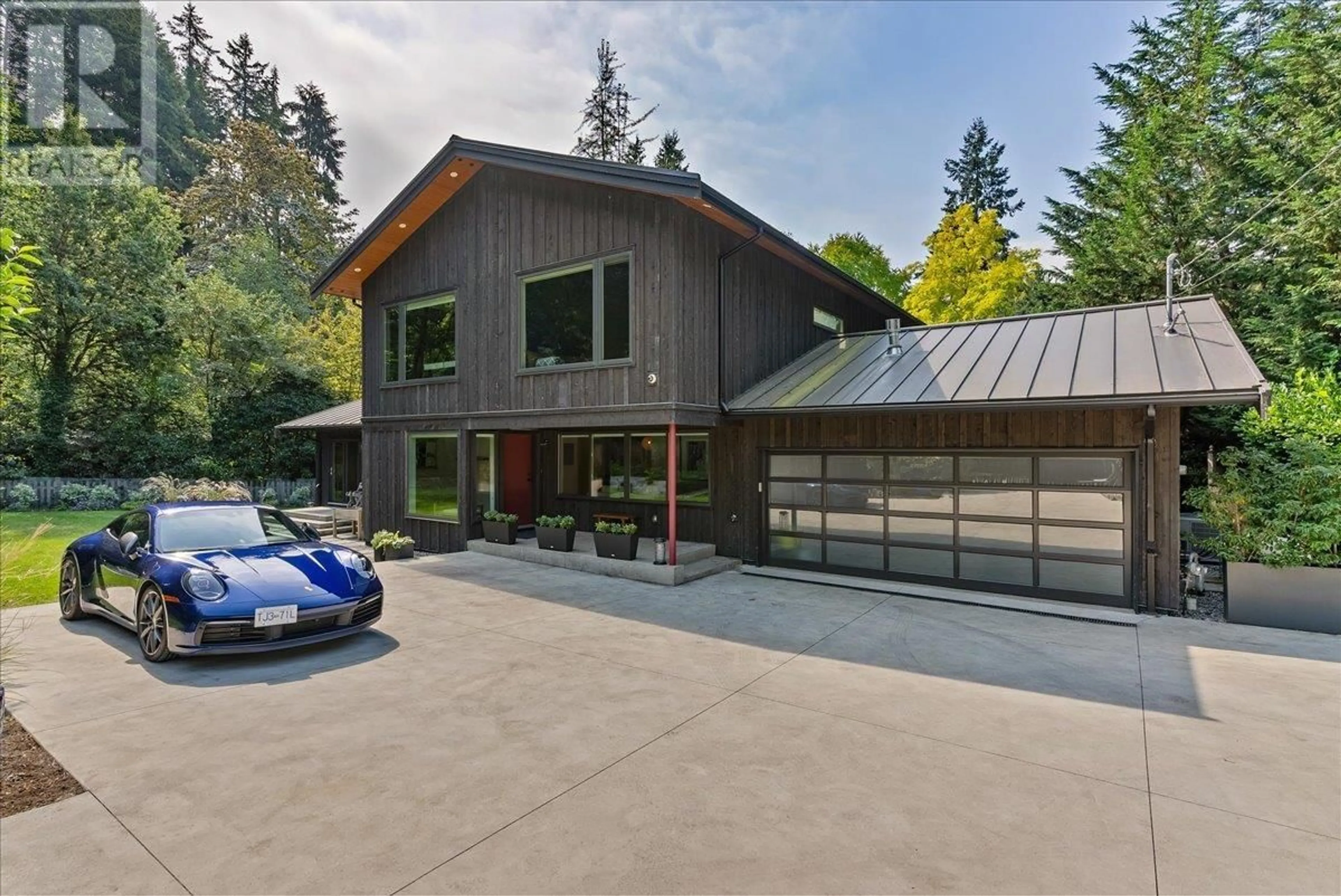 Indoor garage for 5664 MARINE DRIVE, West Vancouver British Columbia V7W2R6