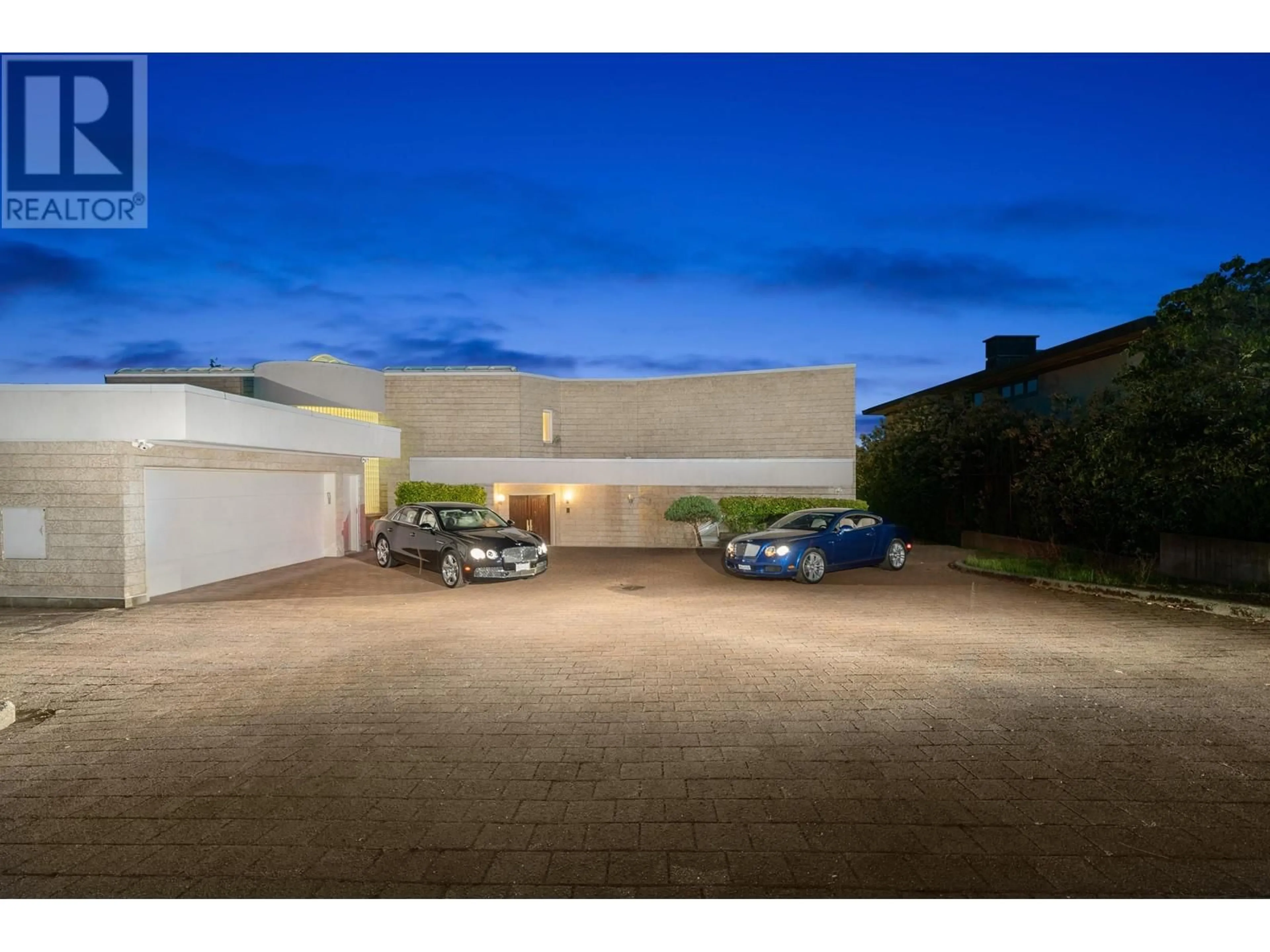 Indoor garage, cement floor for 720 FAIRMILE ROAD, West Vancouver British Columbia V7S1R2