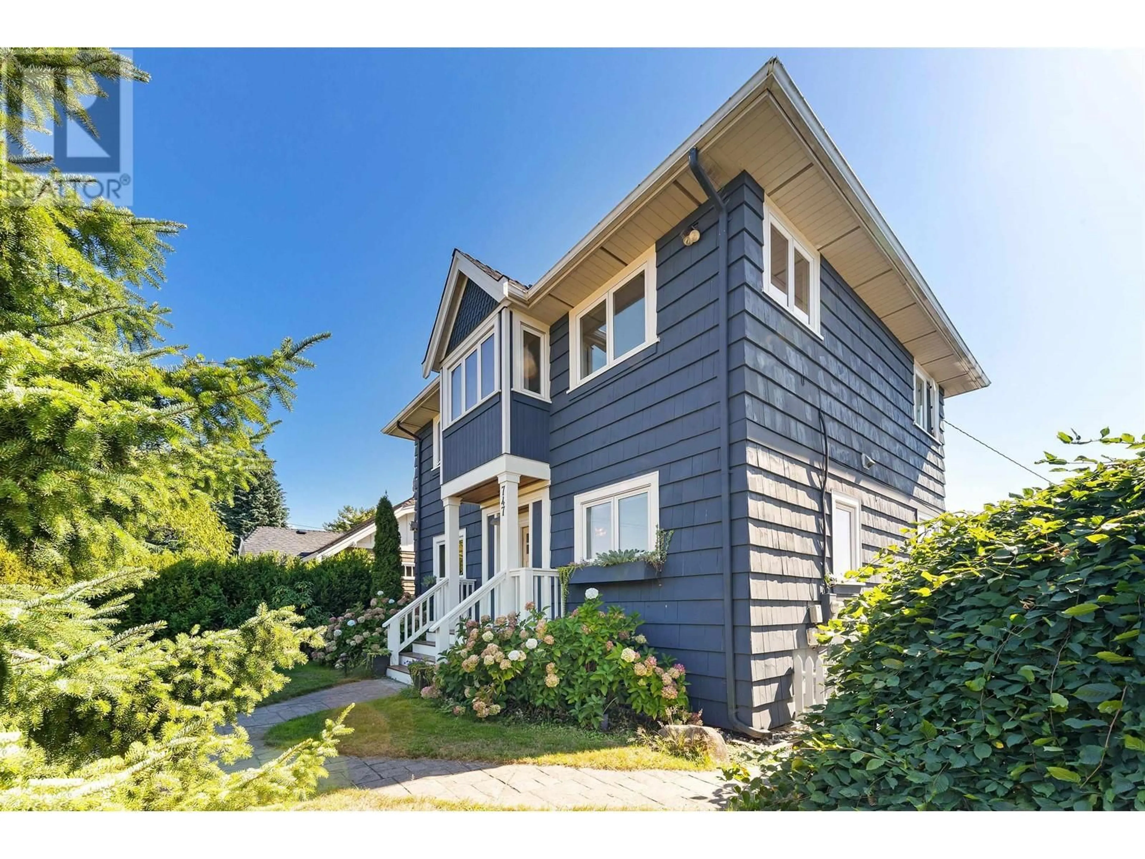 Frontside or backside of a home, cottage for 747 E 6TH STREET, North Vancouver British Columbia V7L1R5