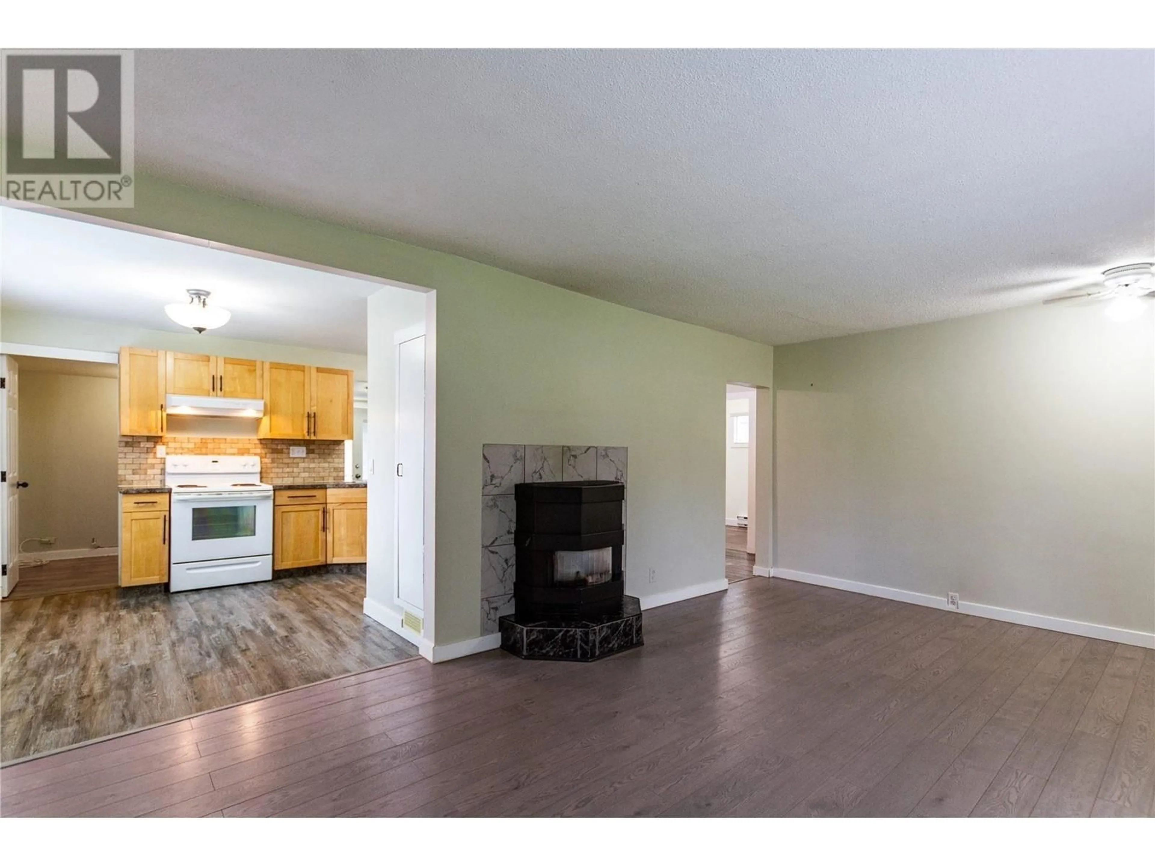 A pic of a room, wood floors for 3696 CEDAR DRIVE, Port Coquitlam British Columbia V3B3C9