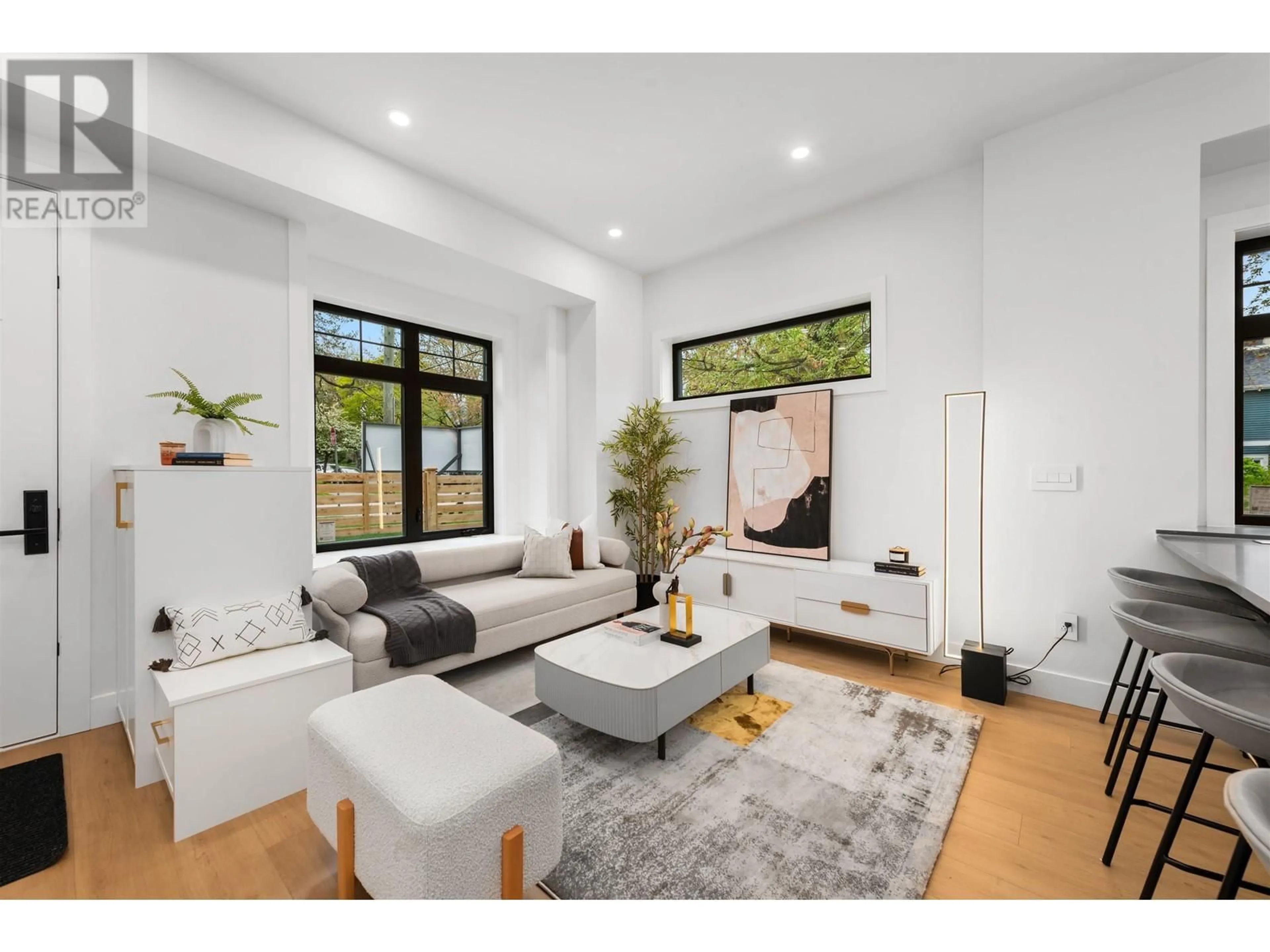 Living room, wood floors for 3106 WINDSOR STREET, Vancouver British Columbia V5T4B1