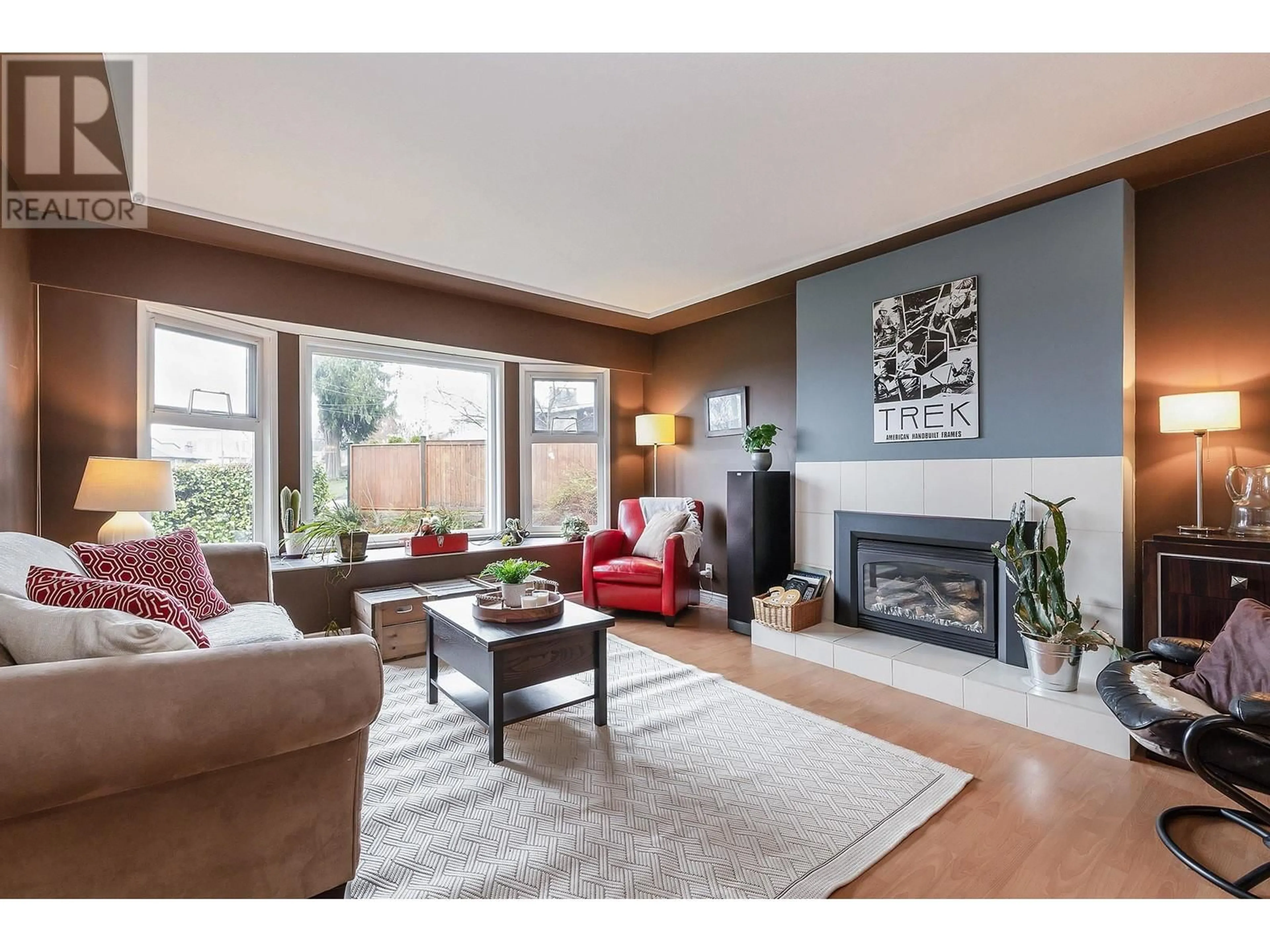 Living room, wood floors for 1169 MADORE AVENUE, Coquitlam British Columbia V3K3C1