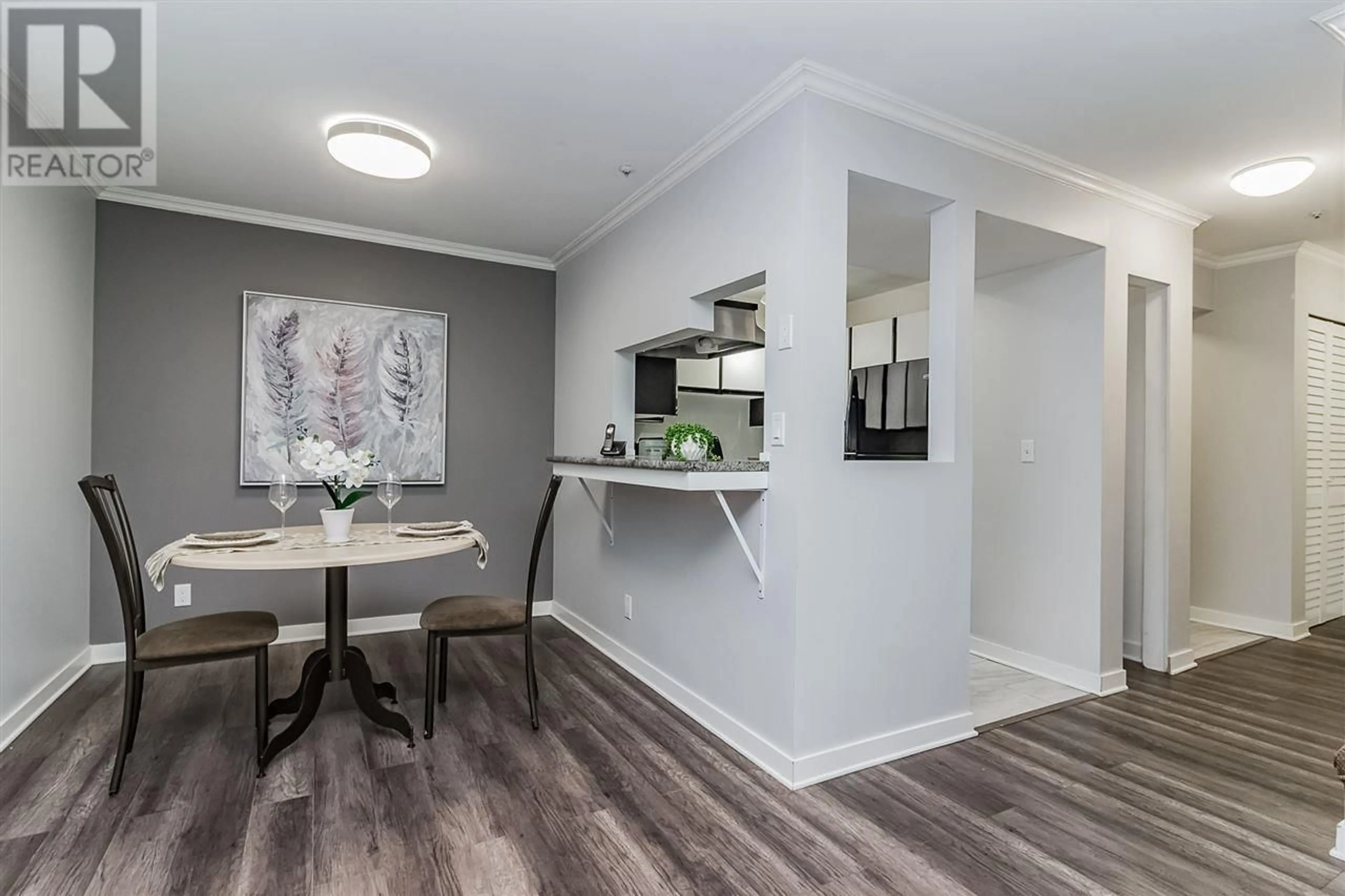 Dining room, wood floors, cottage for 410 11671 FRASER STREET, Maple Ridge British Columbia V2X6C4