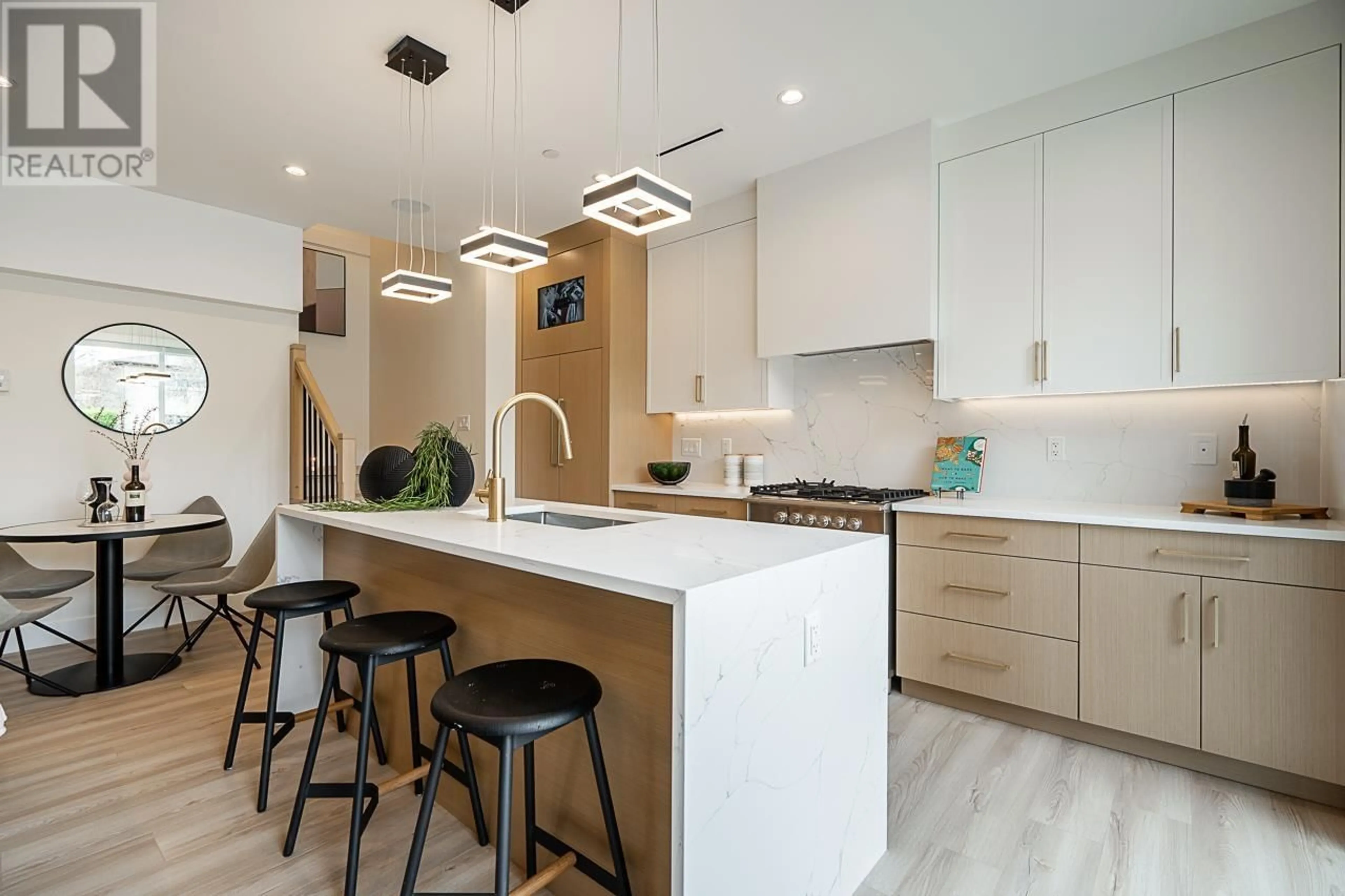 Contemporary kitchen, unknown for 762 55TH AVENUE, Vancouver British Columbia V5X1N7