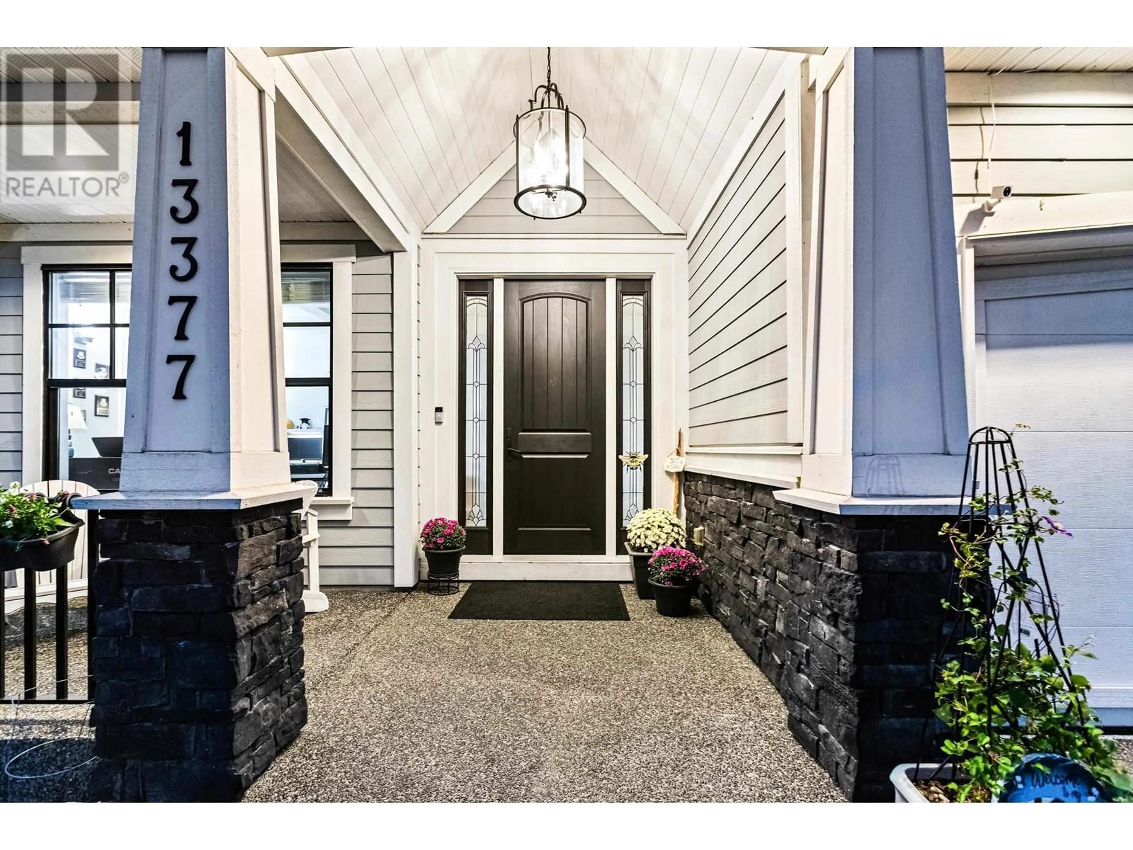 Indoor entryway, wood floors for 13377 235A STREET, Maple Ridge British Columbia V4R0E4