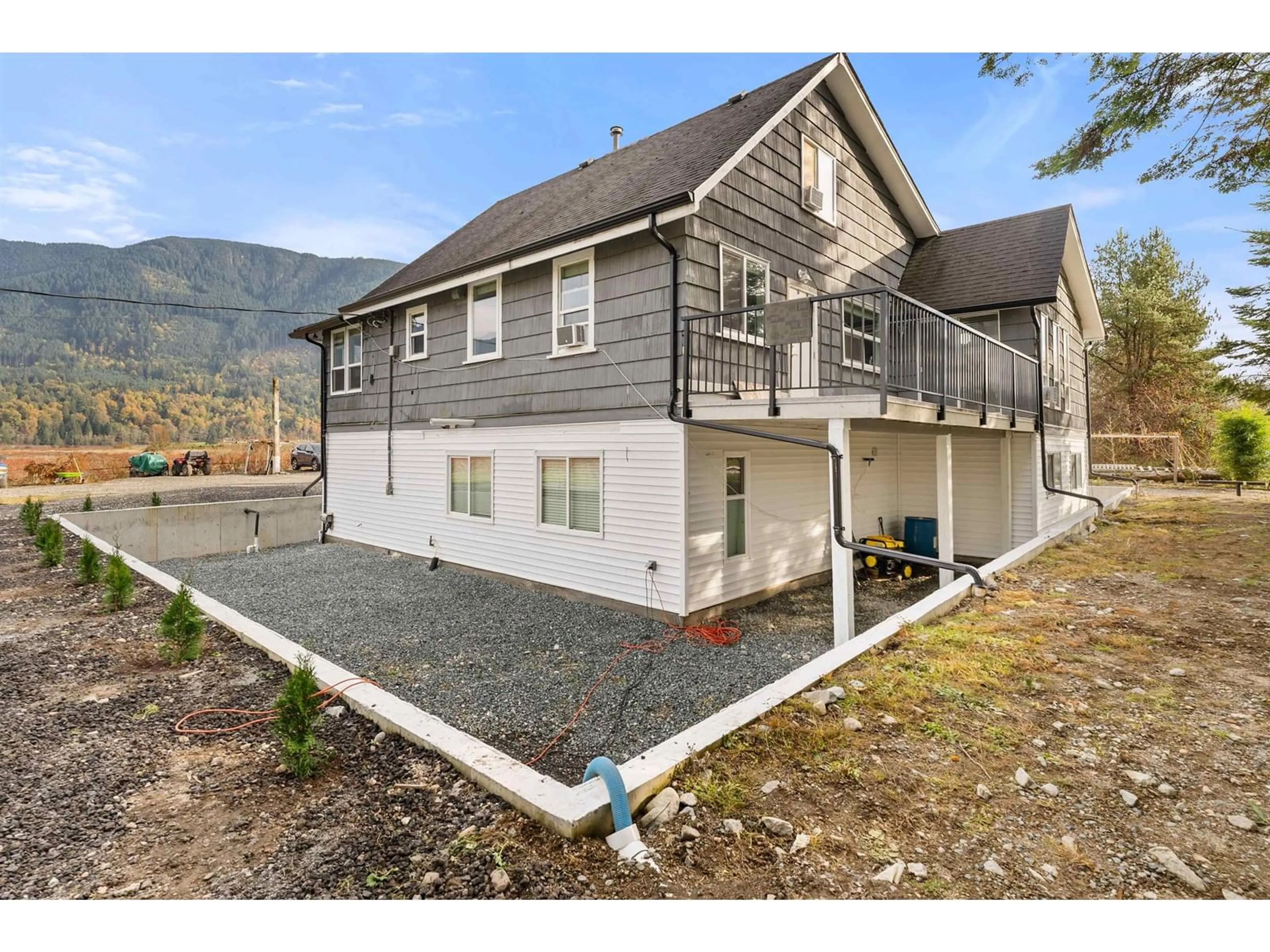 A pic from outside/outdoor area/front of a property/back of a property/a pic from drone, mountain view for 11186 FARMS ROAD, Mission British Columbia V2V4J1