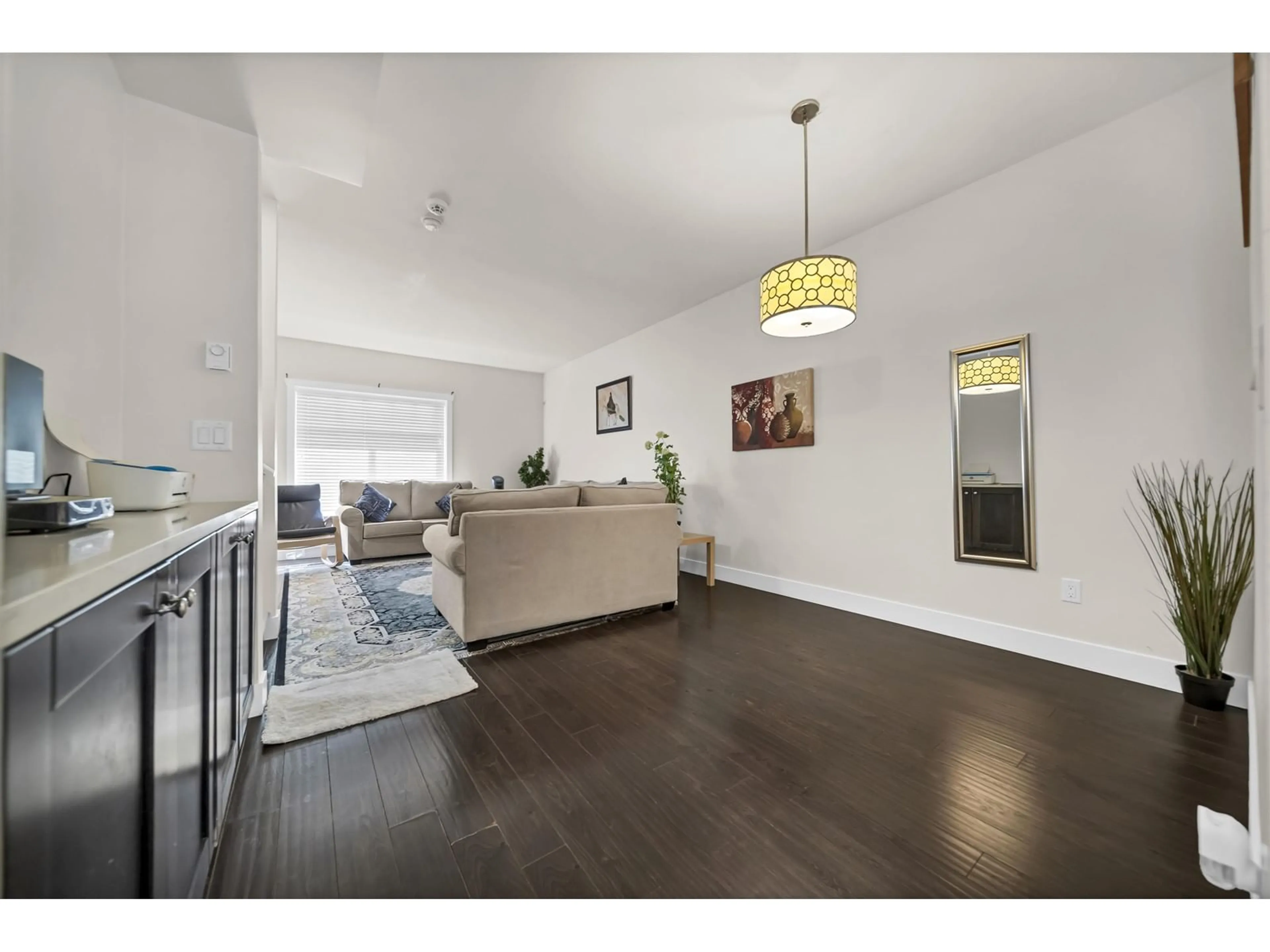 Living room, wood floors for 5 2950 LEFEUVRE ROAD, Abbotsford British Columbia V4X0B2