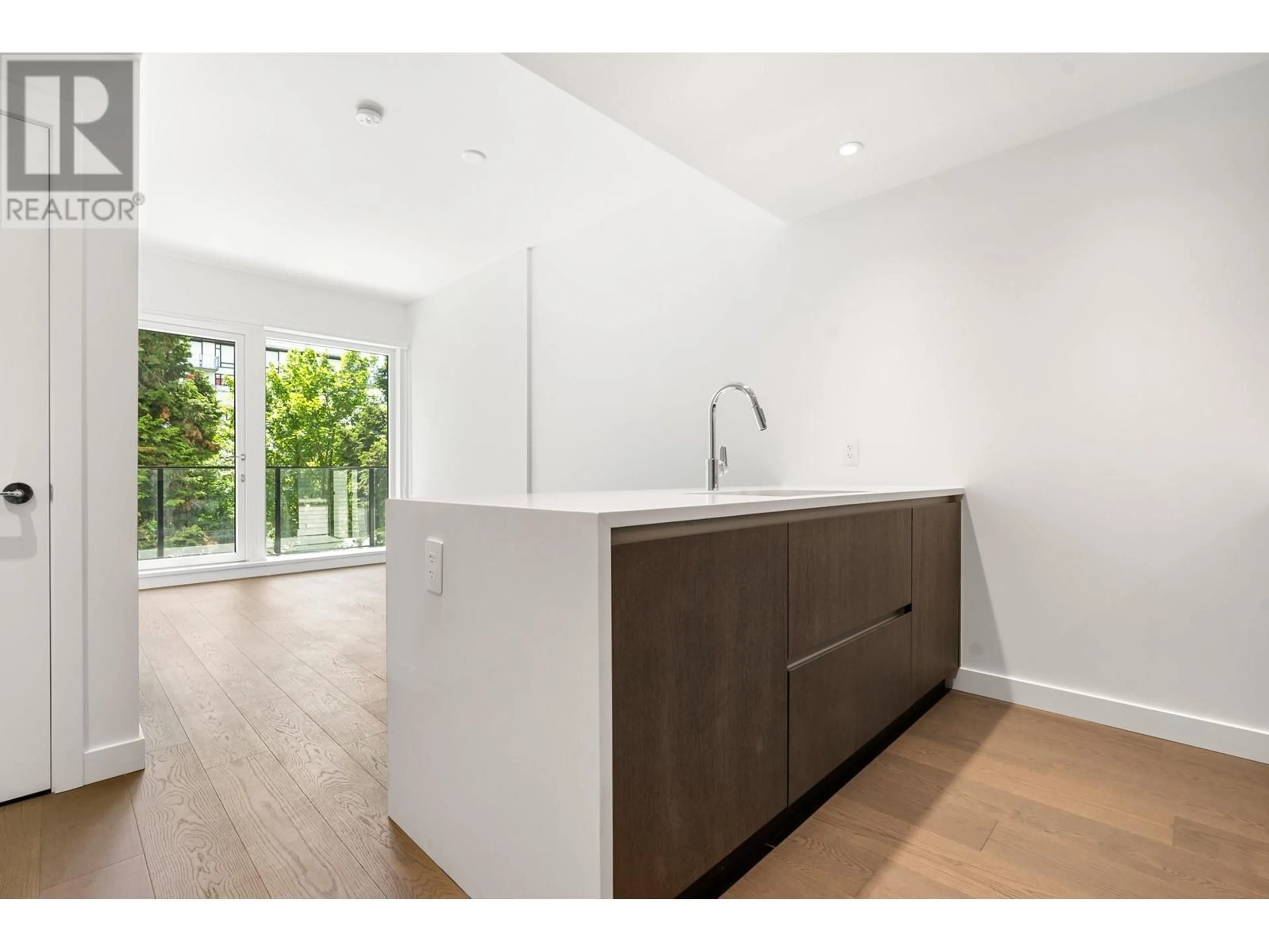 Open concept kitchen for 212 5168 CAMBIE STREET, Vancouver British Columbia V5Z0K7