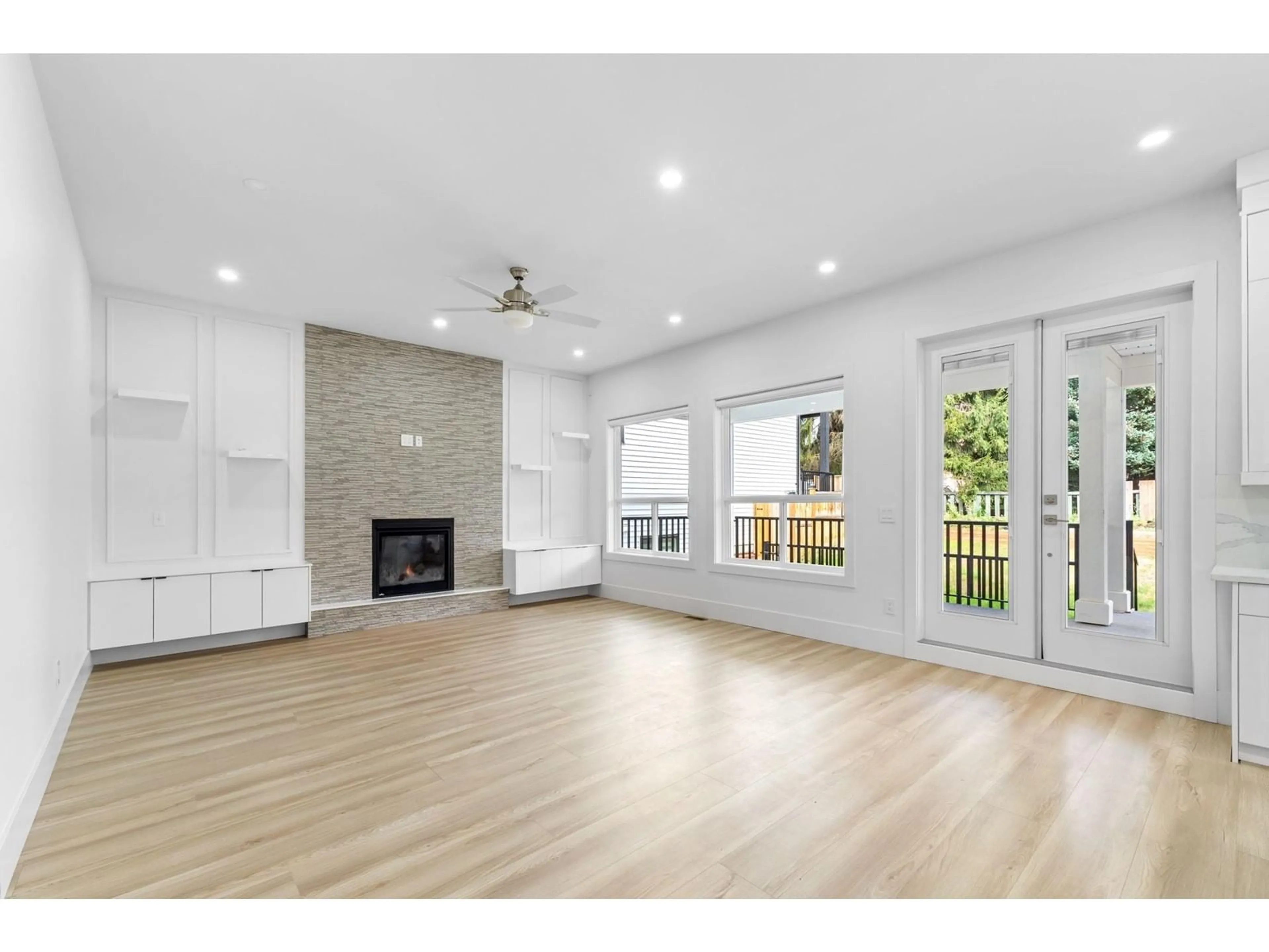 A pic of a room, wood floors for 34267 FRASER STREET, Abbotsford British Columbia V2S1X8