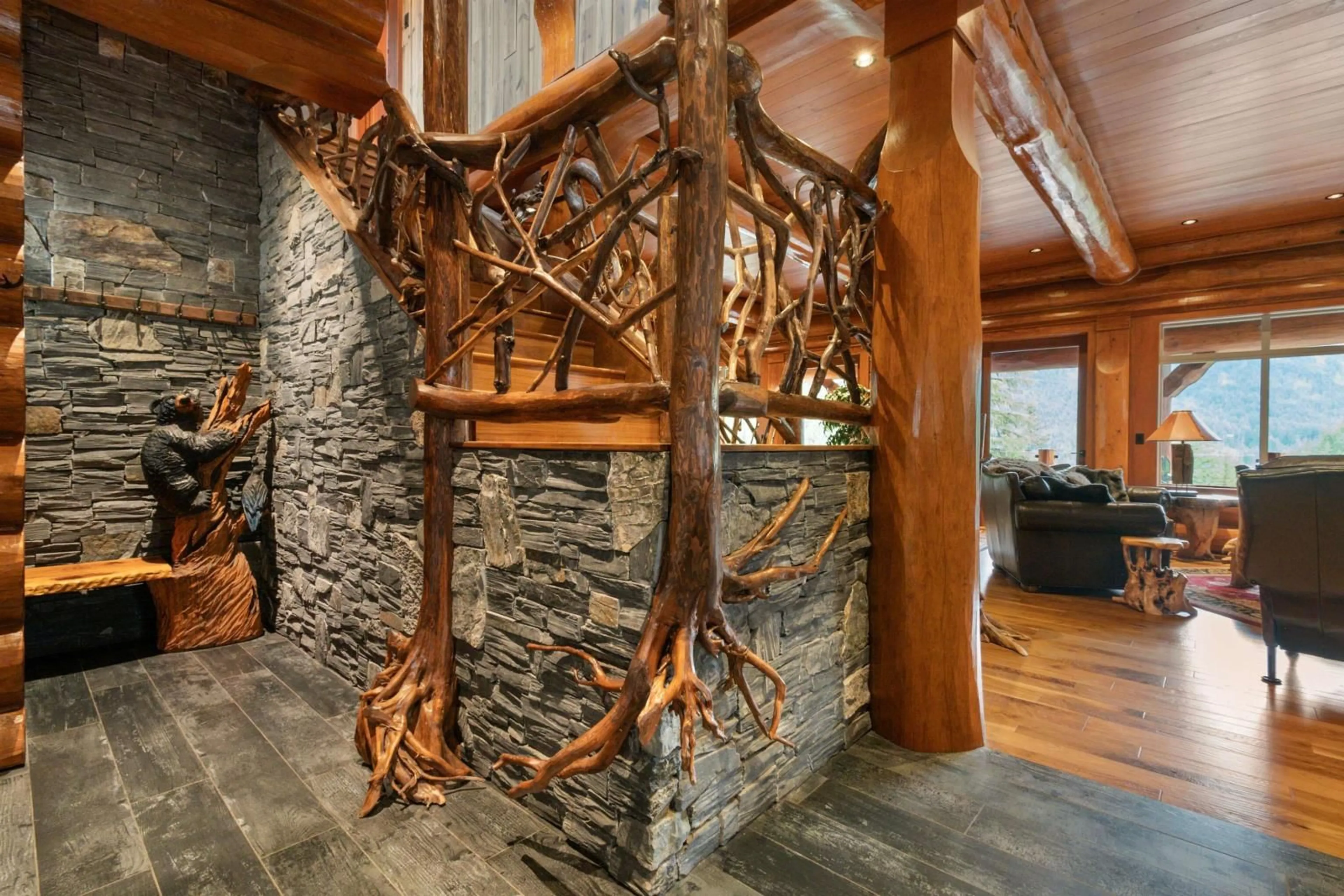 Indoor foyer, wood floors for 14710 PARKVIEW AVENUE, Sunshine Valley British Columbia V0X1L5