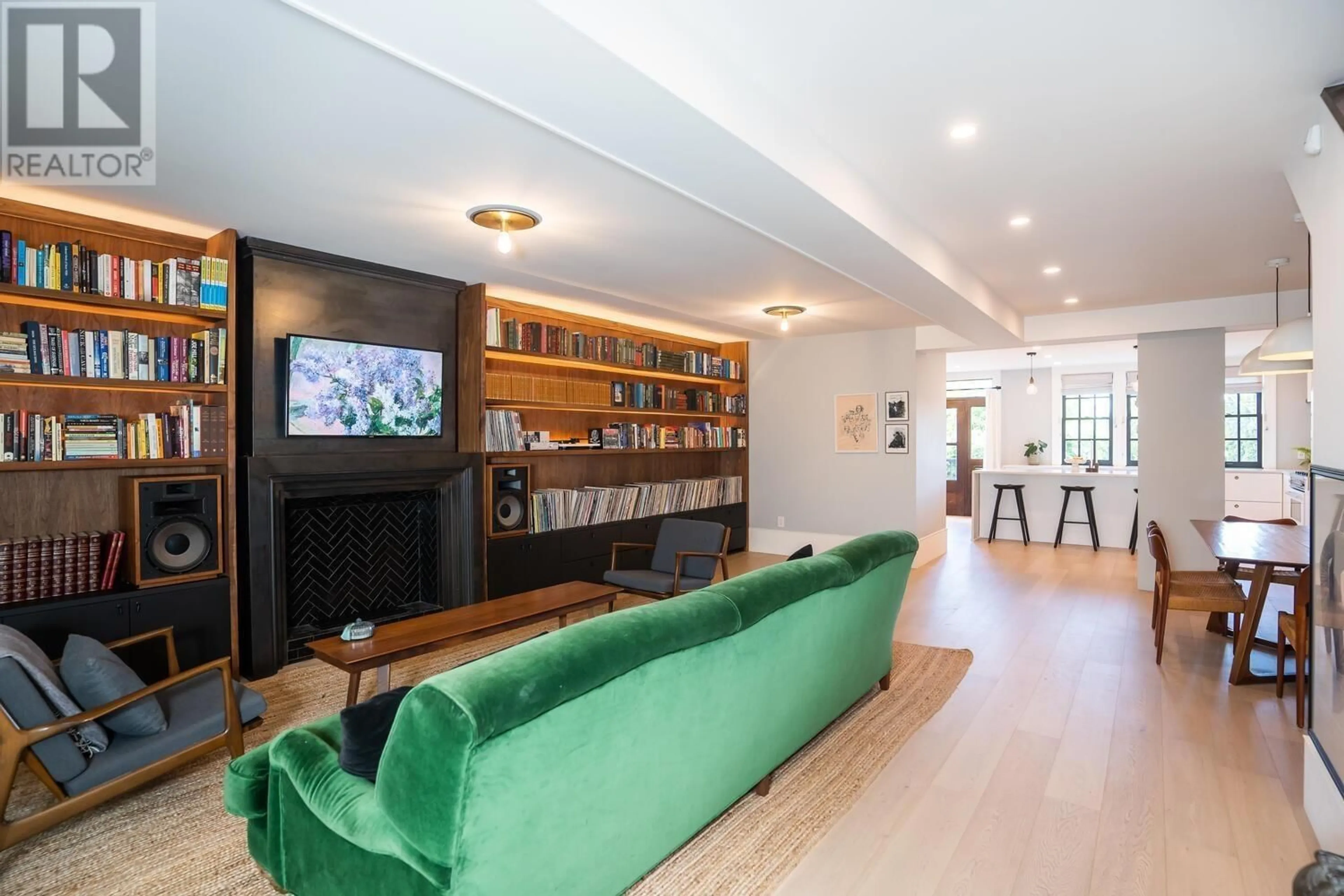 Living room, wood floors for 1152 E GEORGIA STREET, Vancouver British Columbia V6A2A8