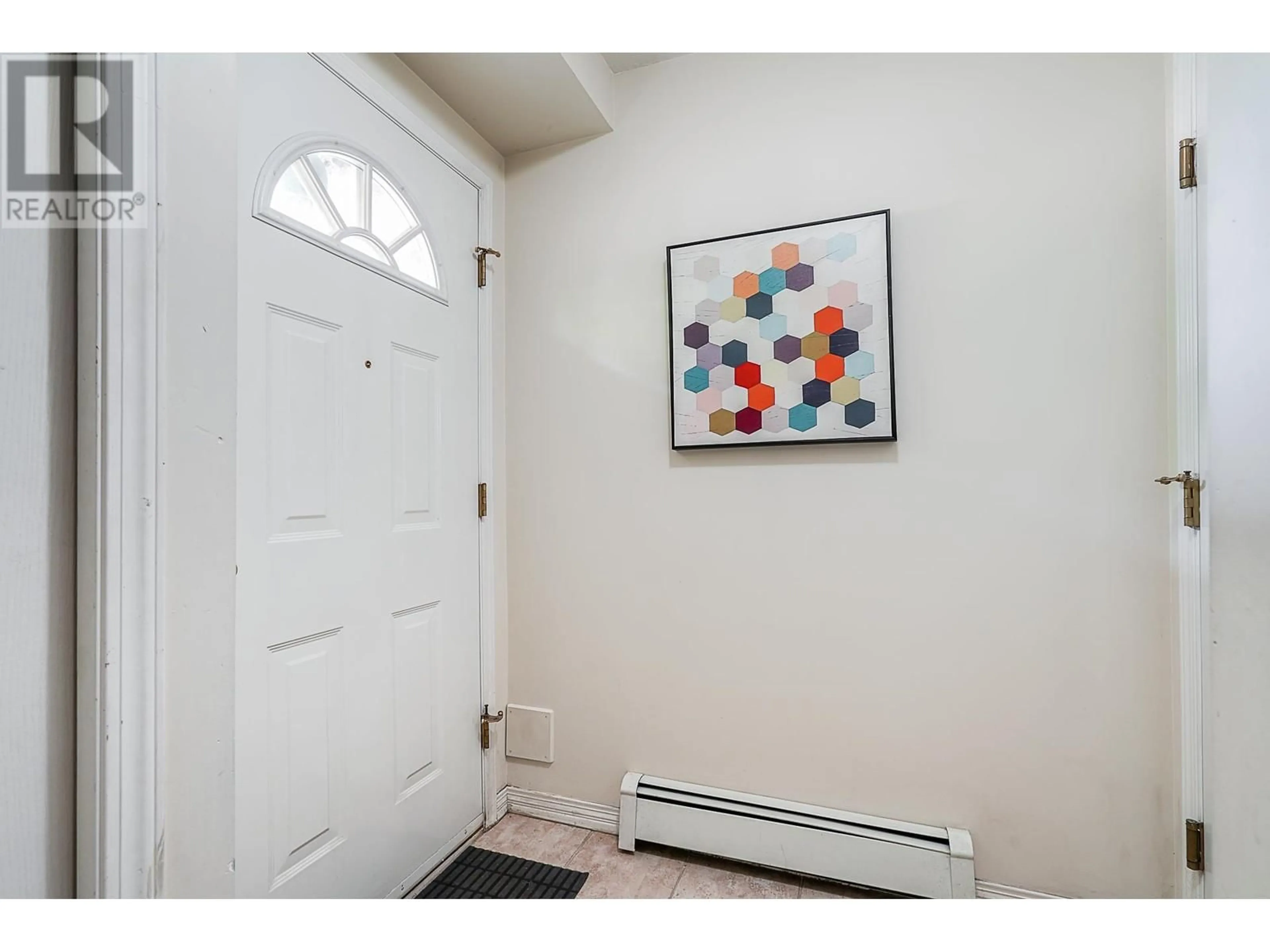 Indoor entryway for 44 22800 WINDSOR COURT, Richmond British Columbia V6V2X6