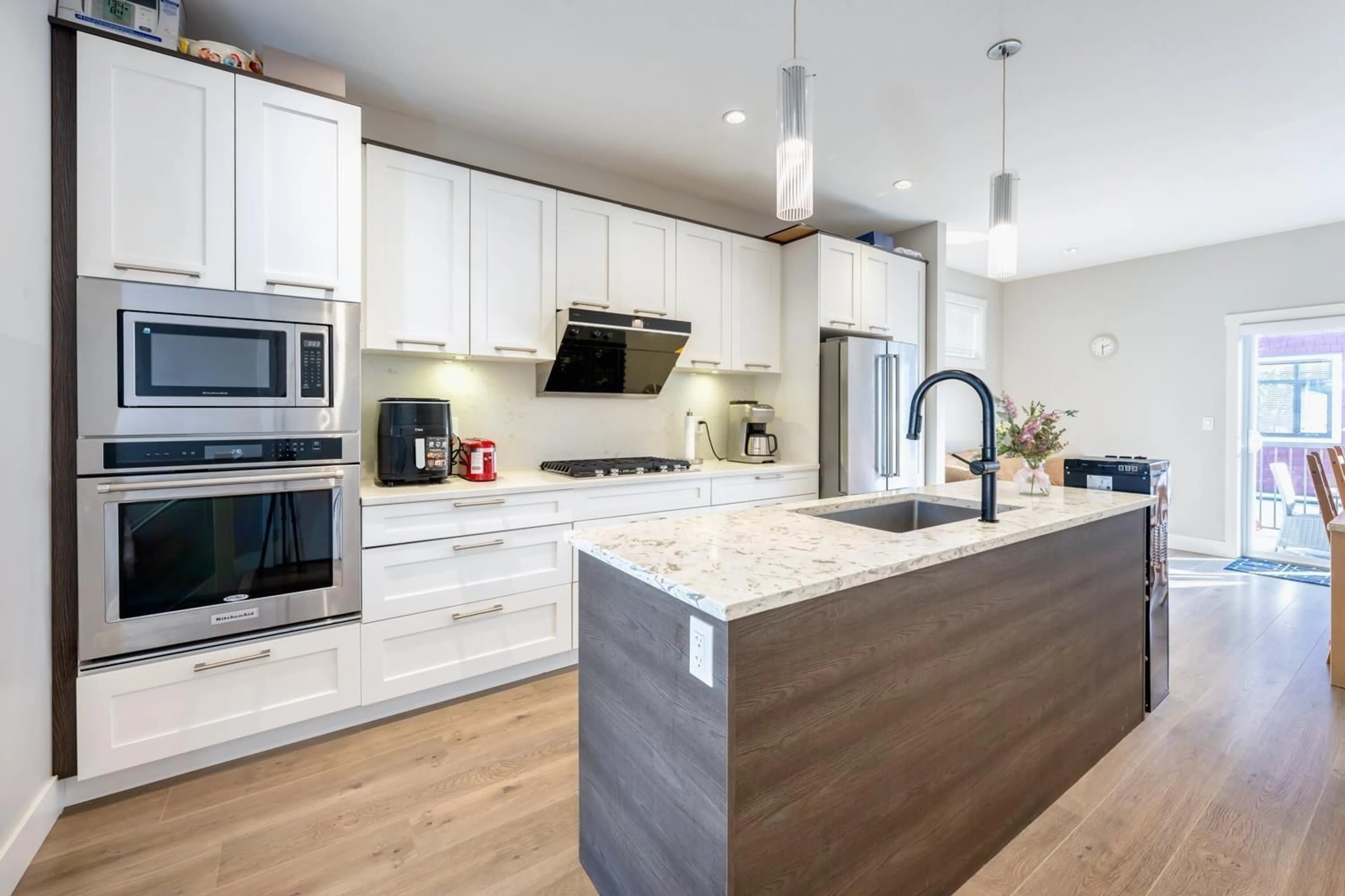 Contemporary kitchen, unknown for 40 2888 156 STREET, Surrey British Columbia V3Z0C7