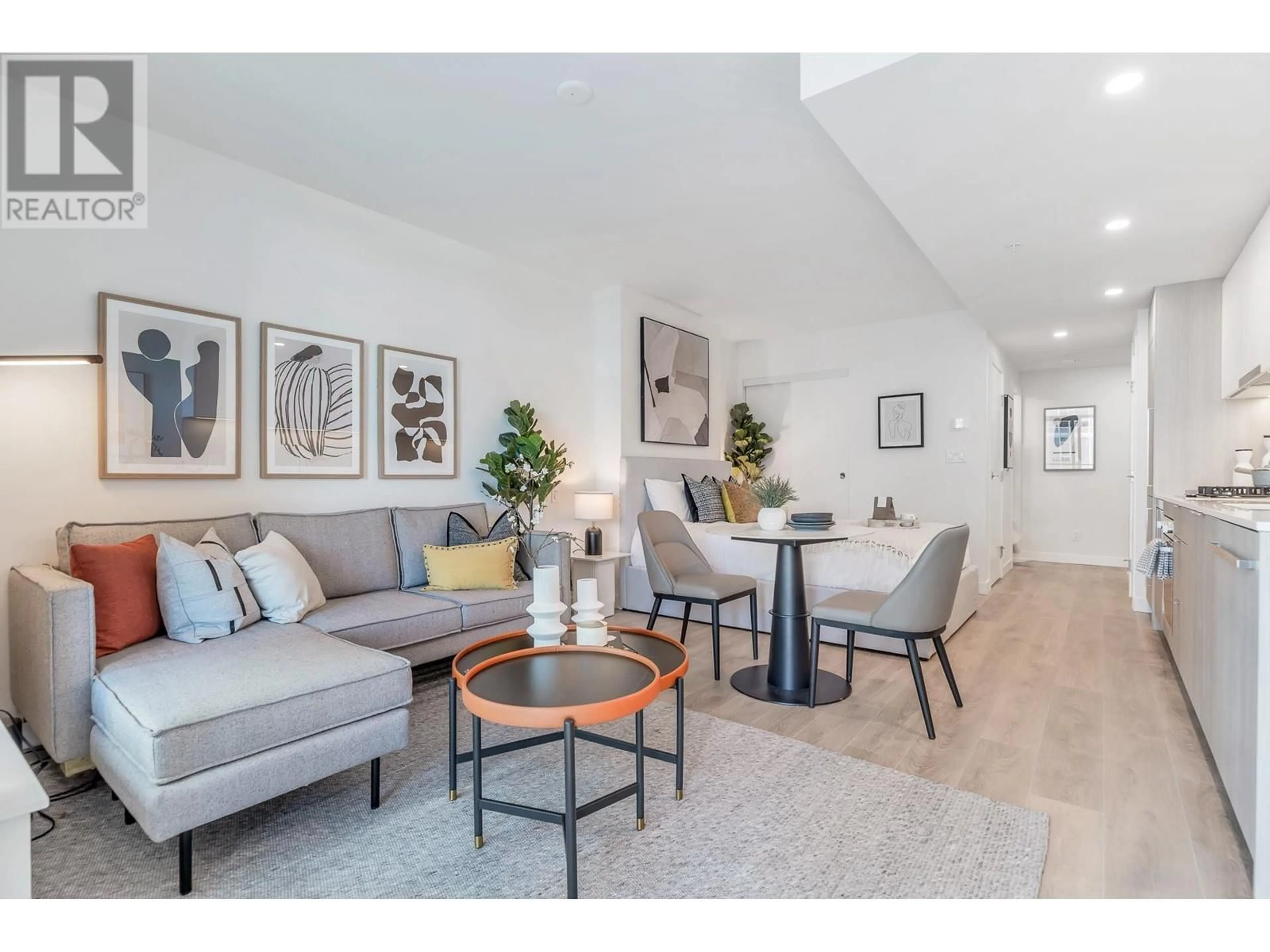 Living room, wood floors for 805 308 ALDERSON AVENUE, Coquitlam British Columbia V3K0J2