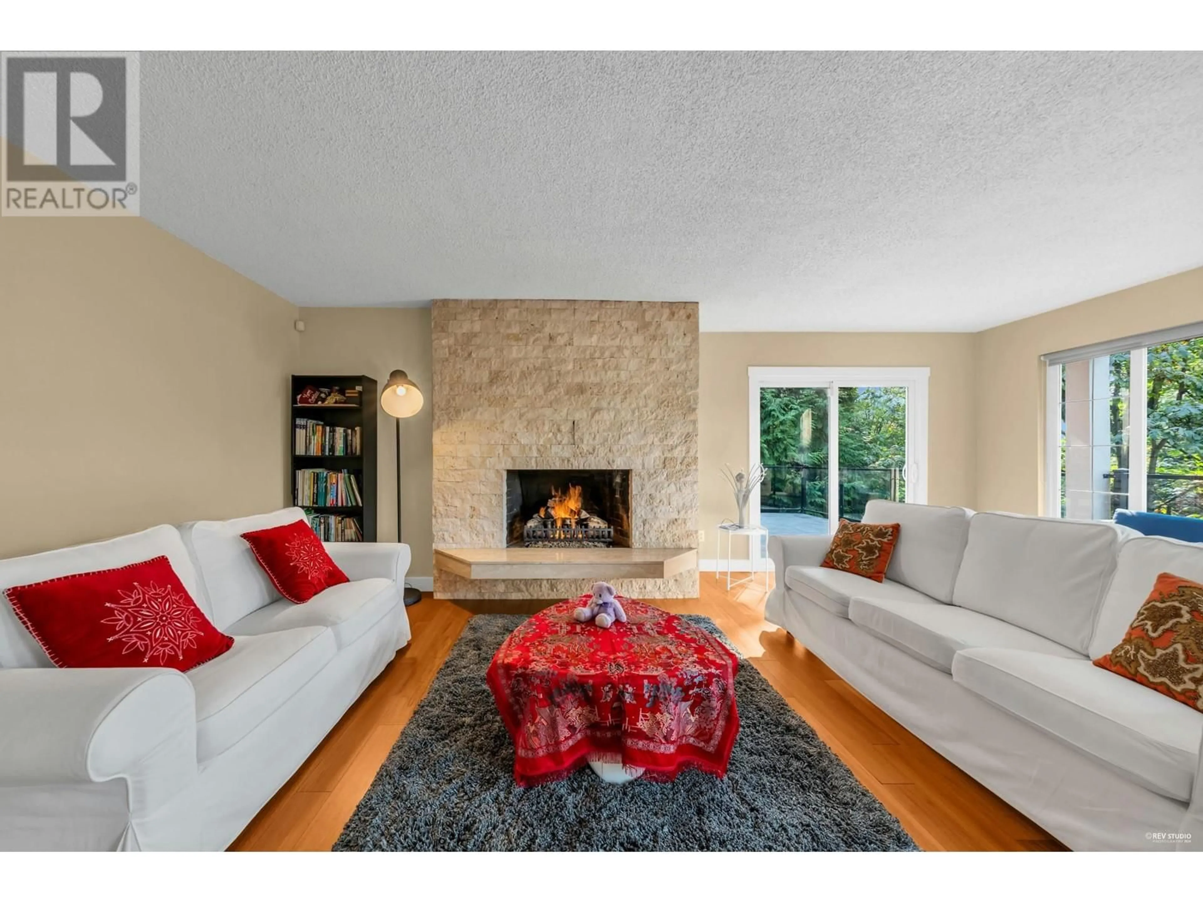 Living room with furniture, unknown for 4341 KEITH ROAD, West Vancouver British Columbia V7W2L9