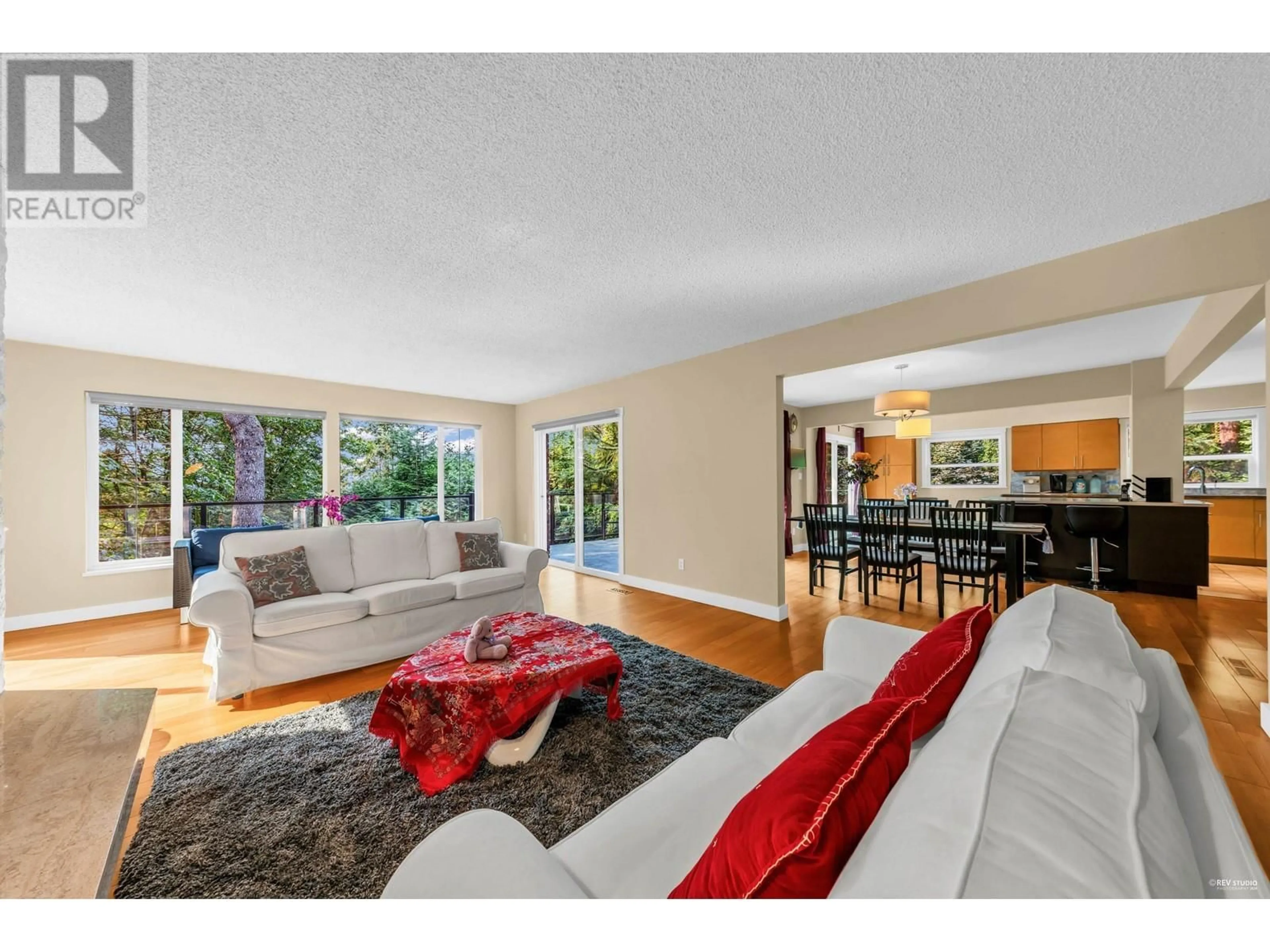 Living room with furniture, unknown for 4341 KEITH ROAD, West Vancouver British Columbia V7W2L9