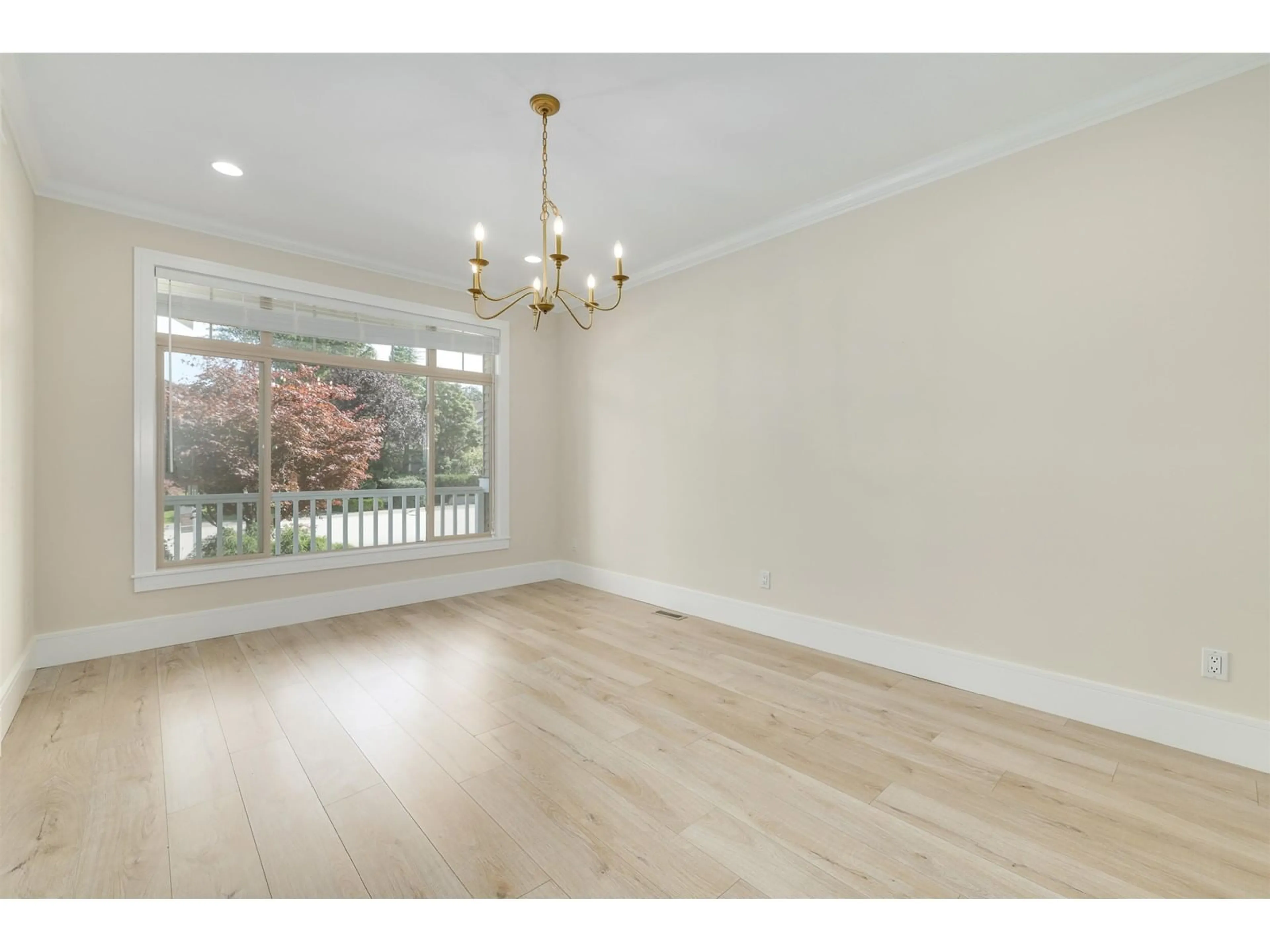 A pic of a room, wood floors for 2323 133 STREET, Surrey British Columbia V4A9T7