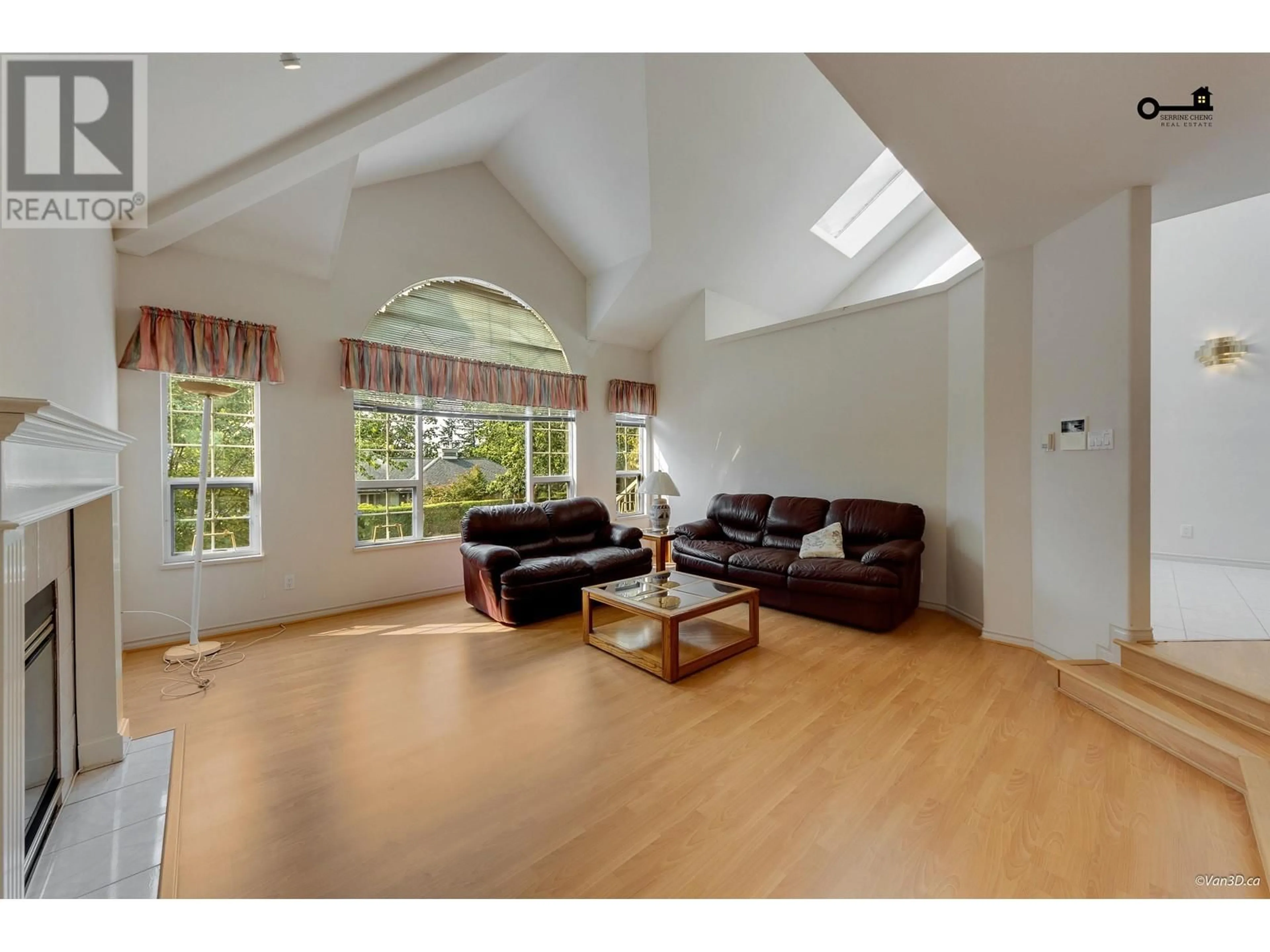 A pic of a room, wood floors for 156 RAVINE DRIVE, Port Moody British Columbia V3H4W3