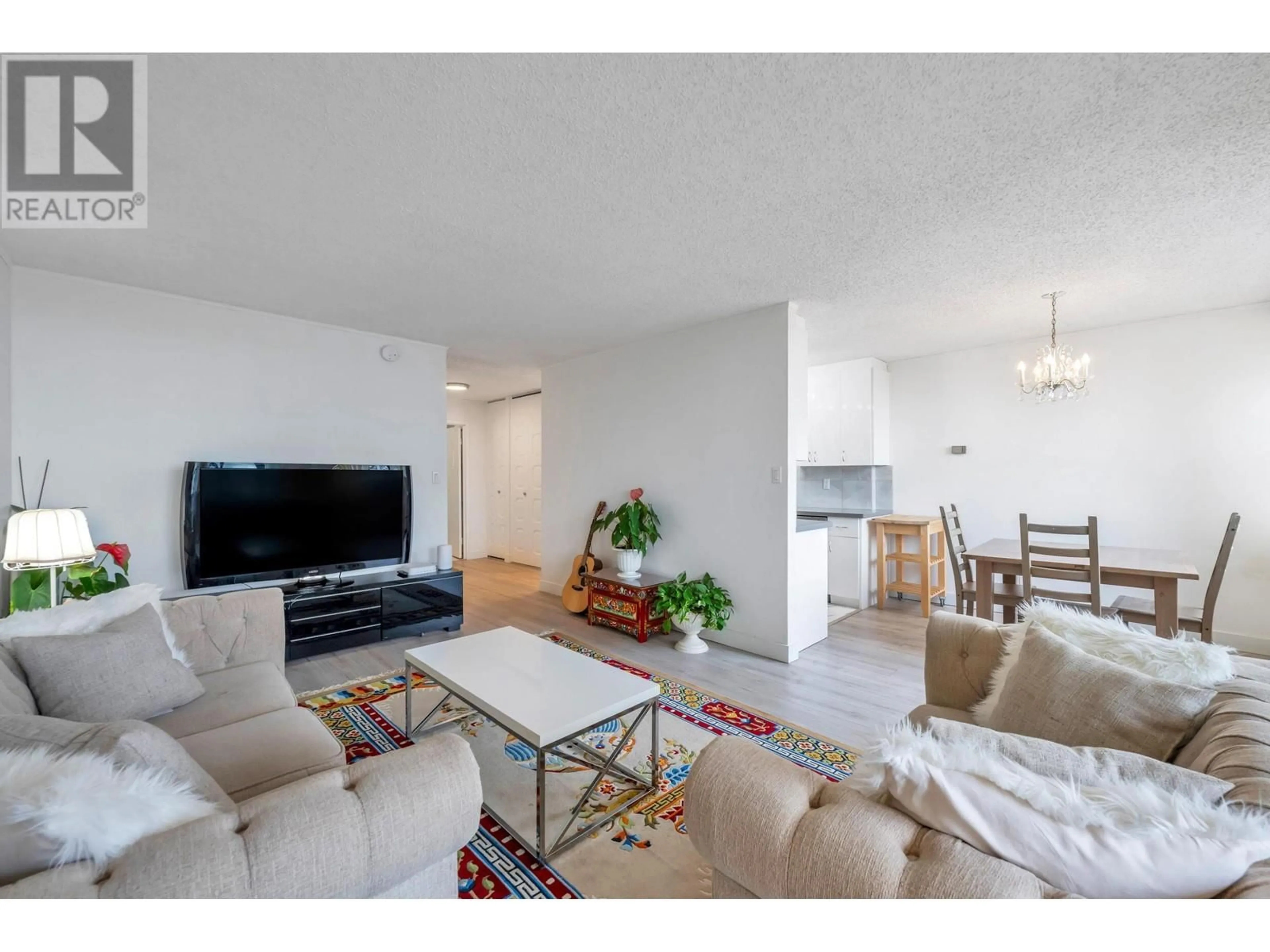 Living room, wood floors for 805 740 HAMILTON STREET, New Westminster British Columbia V3M5T7