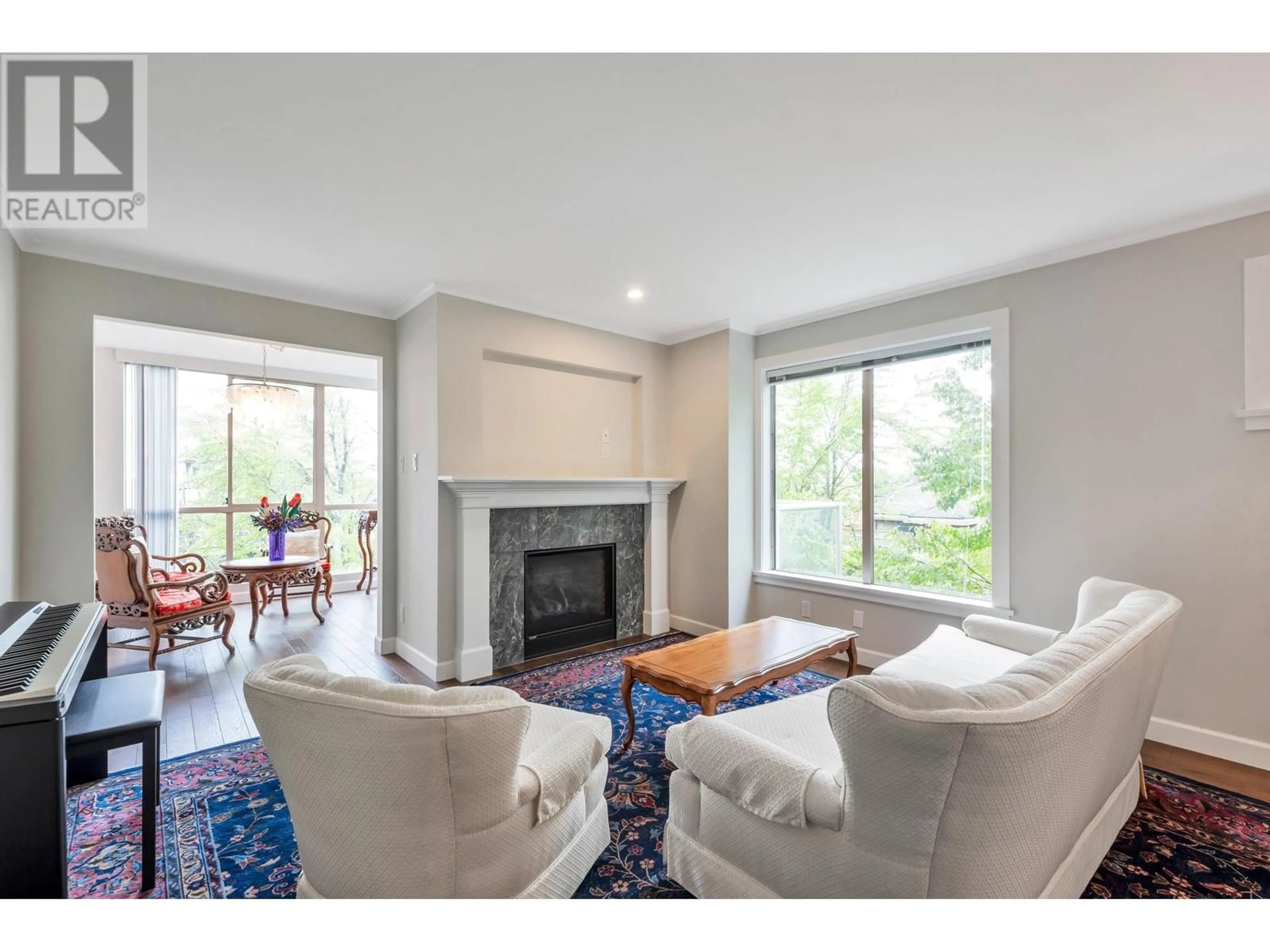 Living room, wood floors for 403 2288 W 40TH AVENUE, Vancouver British Columbia V6M1W6