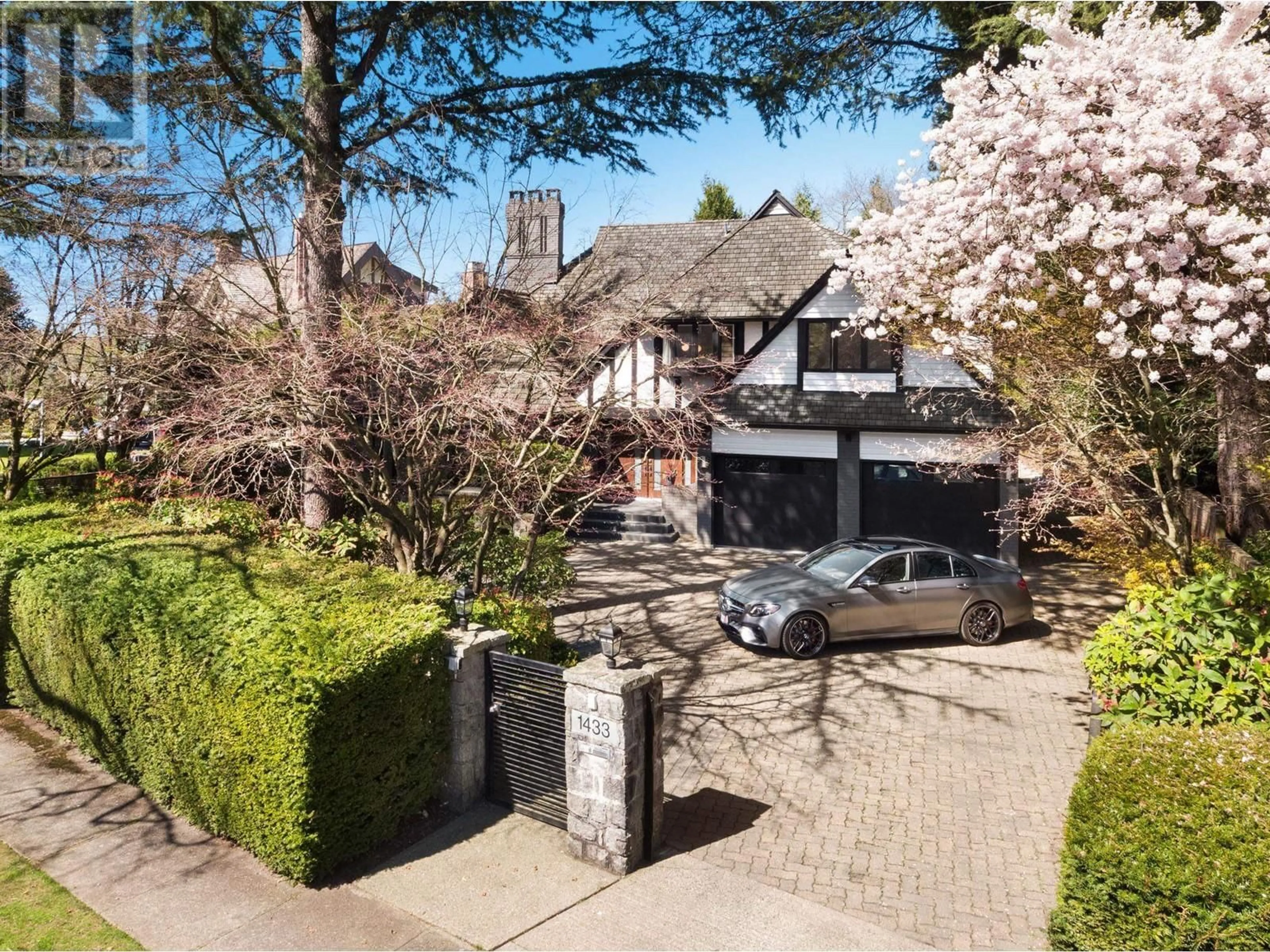 Frontside or backside of a home, the street view for 1433 ANGUS DRIVE, Vancouver British Columbia V6H1V2