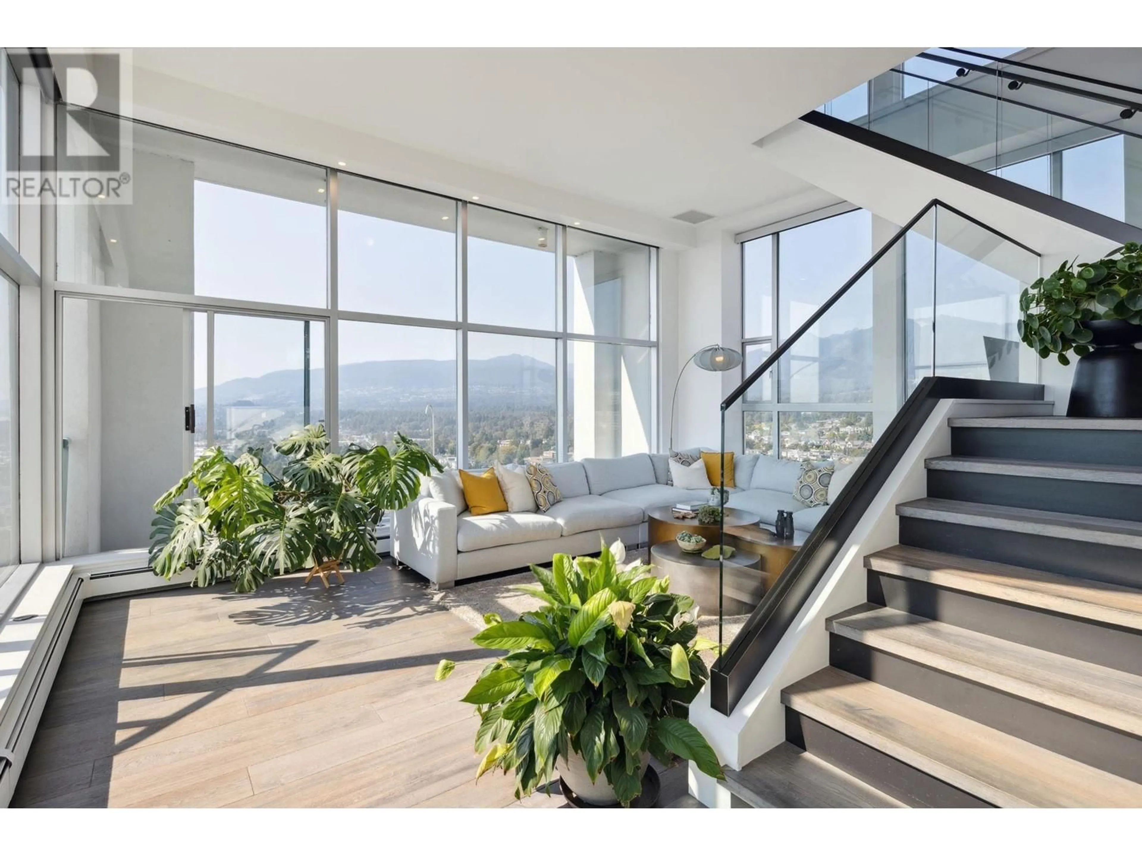 Indoor foyer, wood floors for PH 2901 120 W 2ND STREET, North Vancouver British Columbia V7M1C3