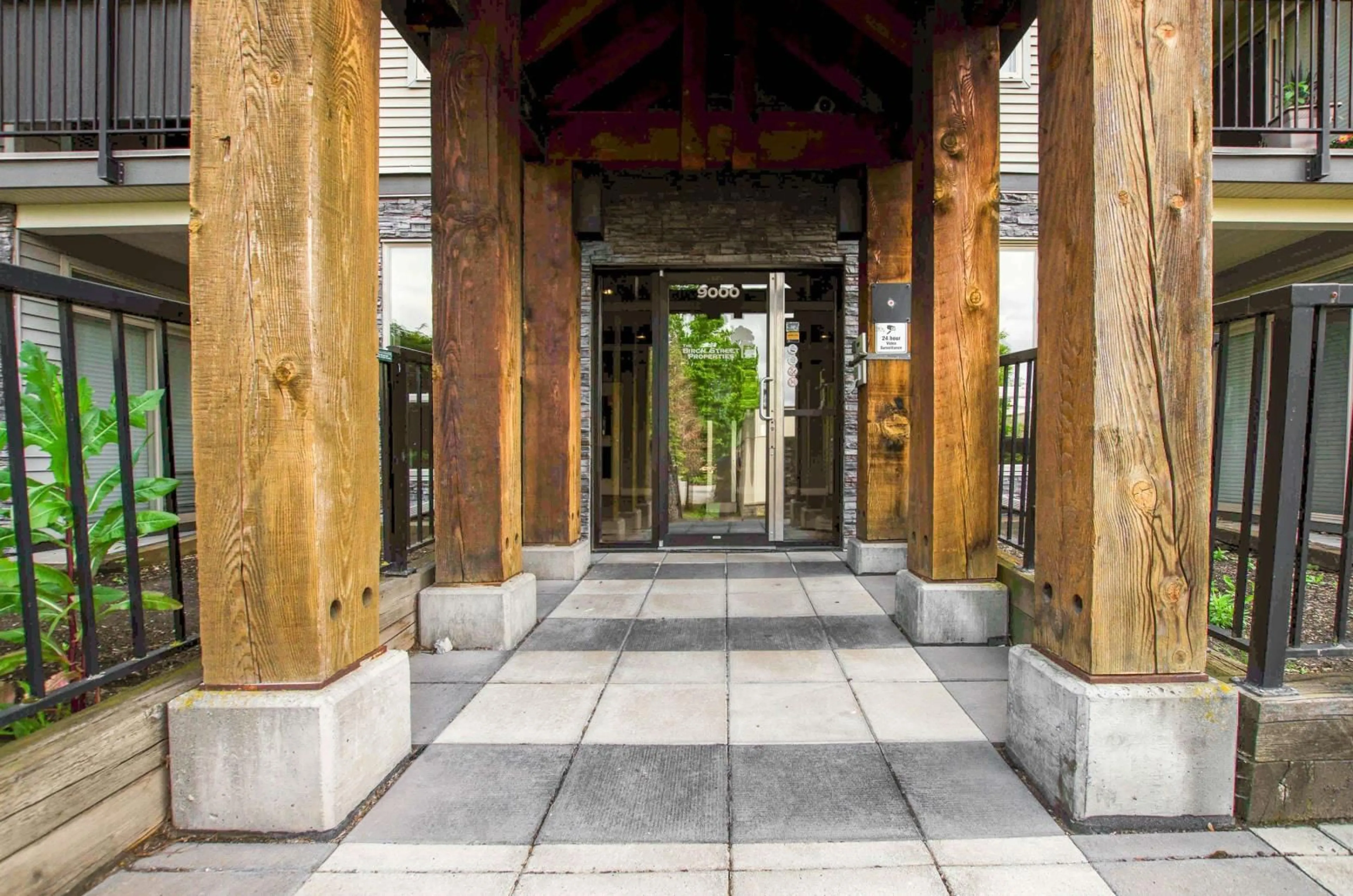 Indoor lobby, cement floor for 102 9000 BIRCH STREET, Chilliwack British Columbia V2P8G2