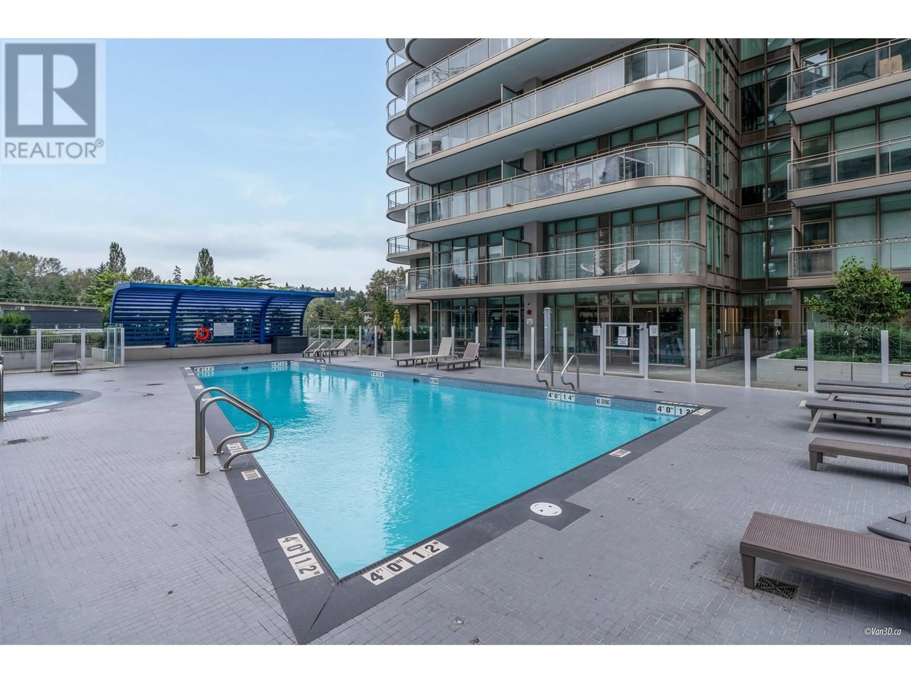 Indoor or outdoor pool for 2801 5333 GORING STREET, Burnaby British Columbia V5B0B6