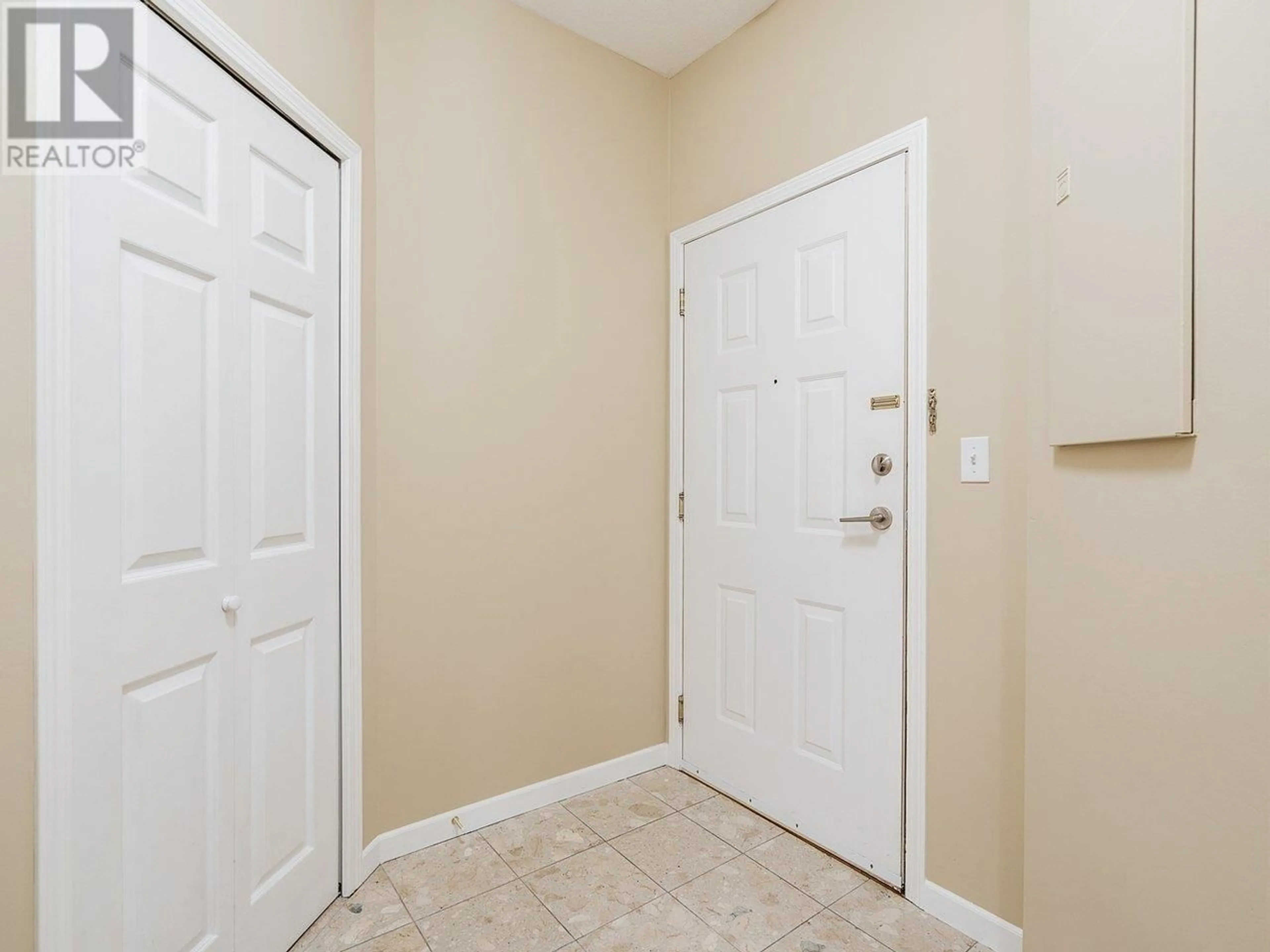 Indoor entryway, not visible floor for 307 4728 53 STREET, Delta British Columbia V4K2Z1