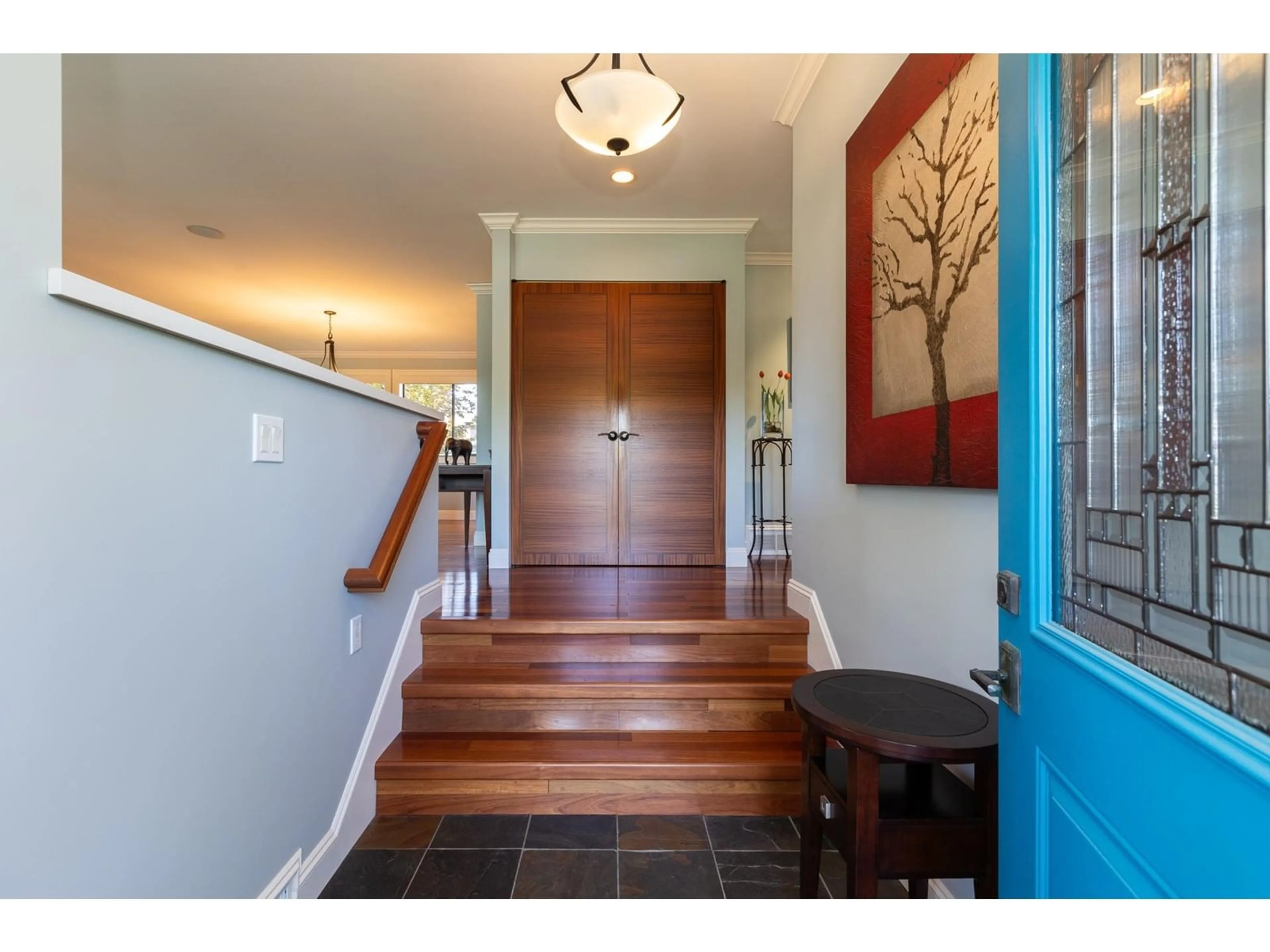 Indoor entryway, wood floors for 16169 13 AVENUE, Surrey British Columbia V4A6W3