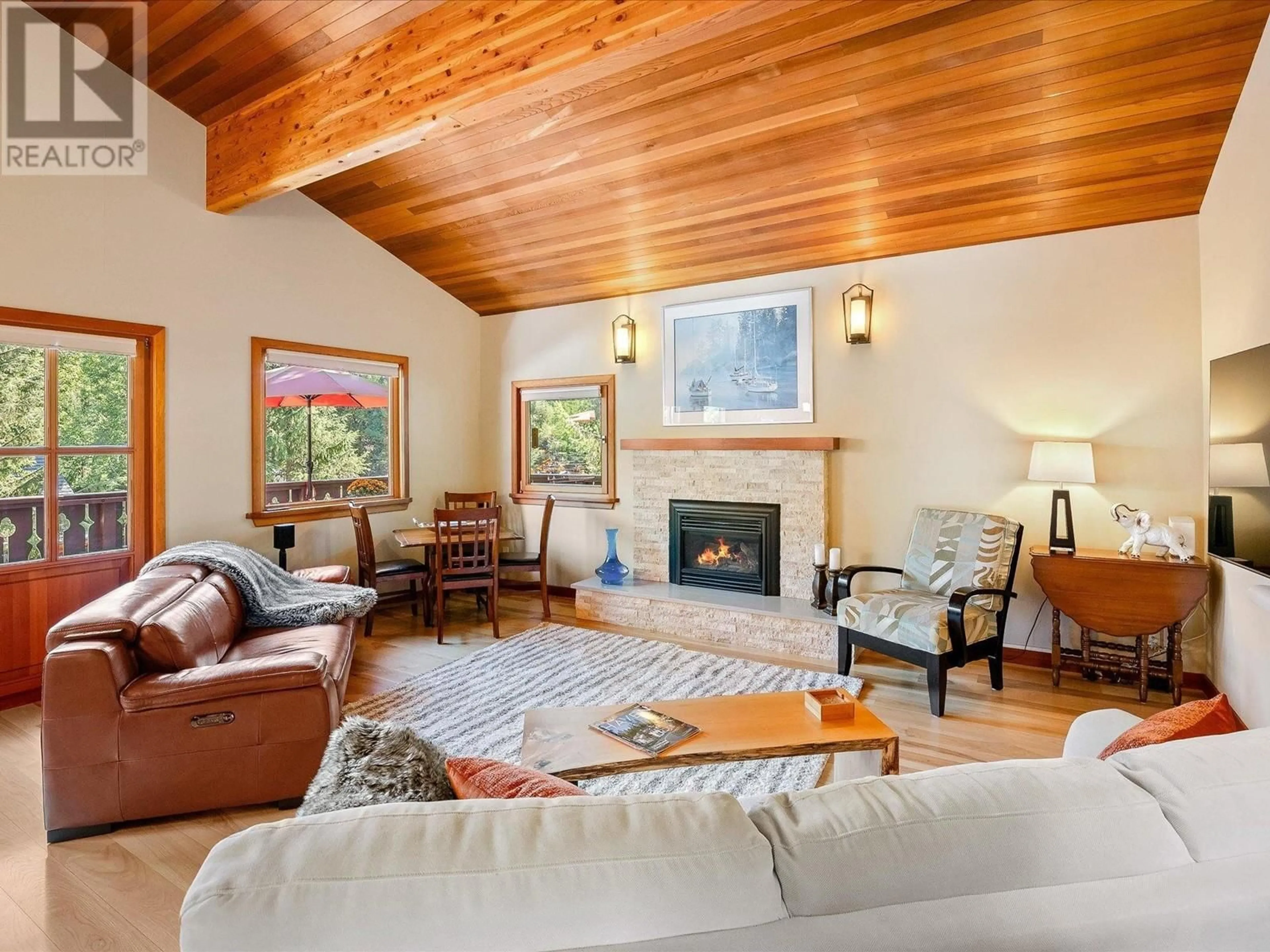 Living room, wood floors for 6218 EAGLE DRIVE, Whistler British Columbia V8E0C6